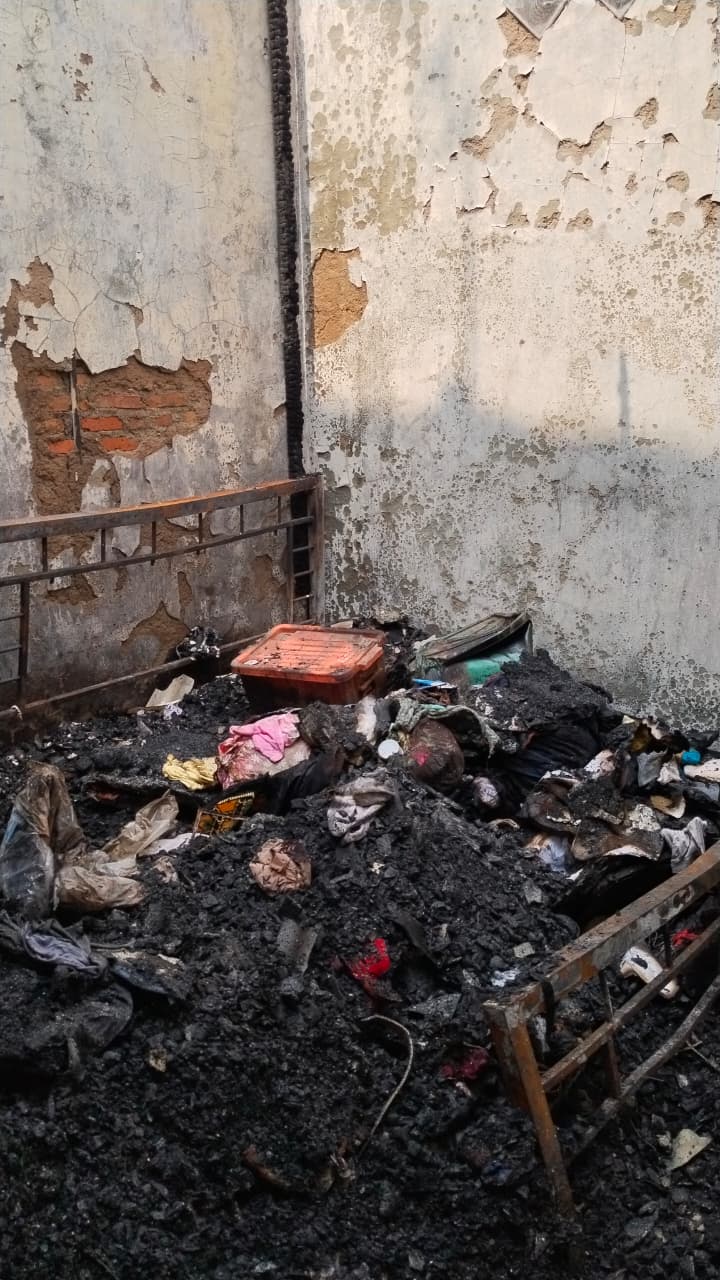 Satpel Sosial Kecamatan Koja Tinjau Langsung Lokasi Kebakaran di Tugu Utara 3