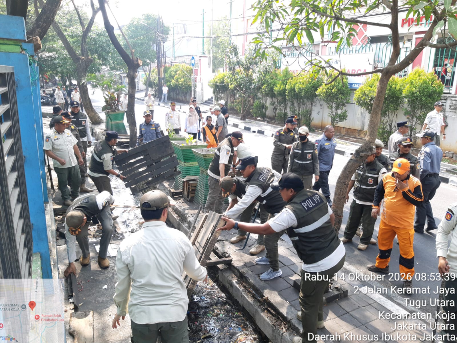 Kecamatan Koja Tertibkan PKL dan Parkir Liar di Sekitar Pasar Koja Baru Demi Kenyamanan Warga 4