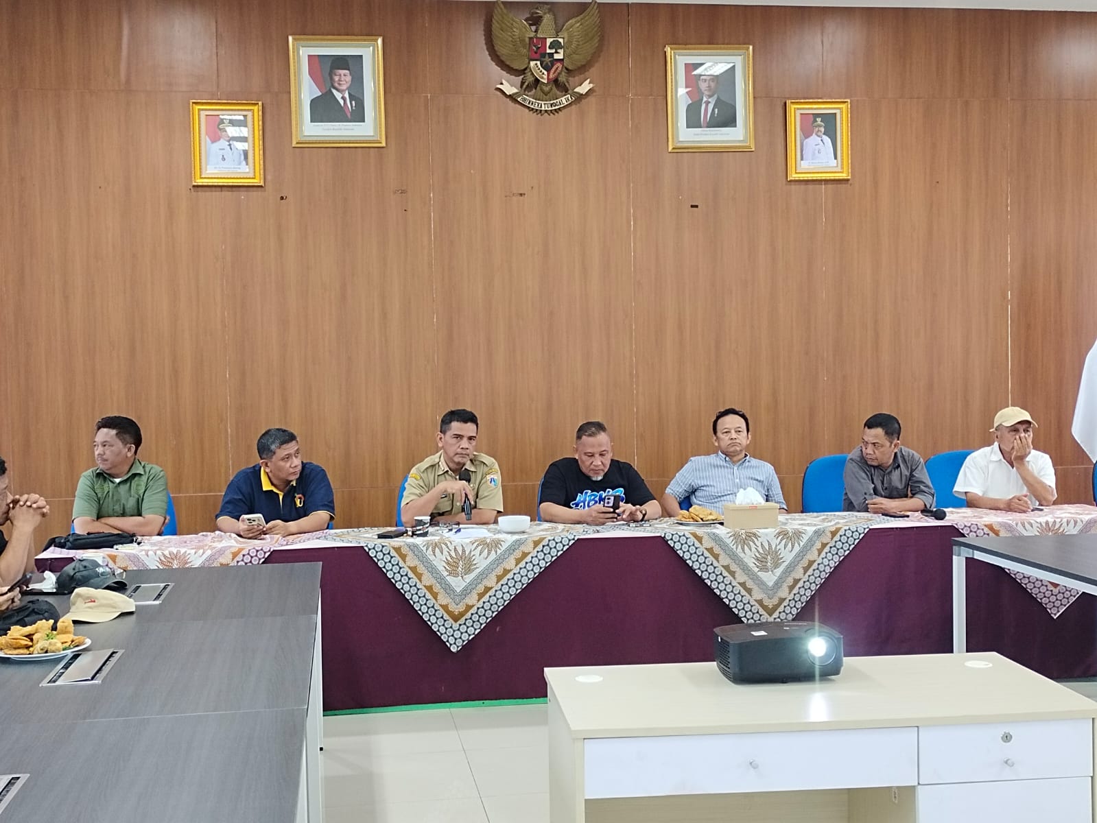 Camat Koja Pimpin Rapat Persiapan Pelaksanaan HBKB Jalan Plumpang Semper 1