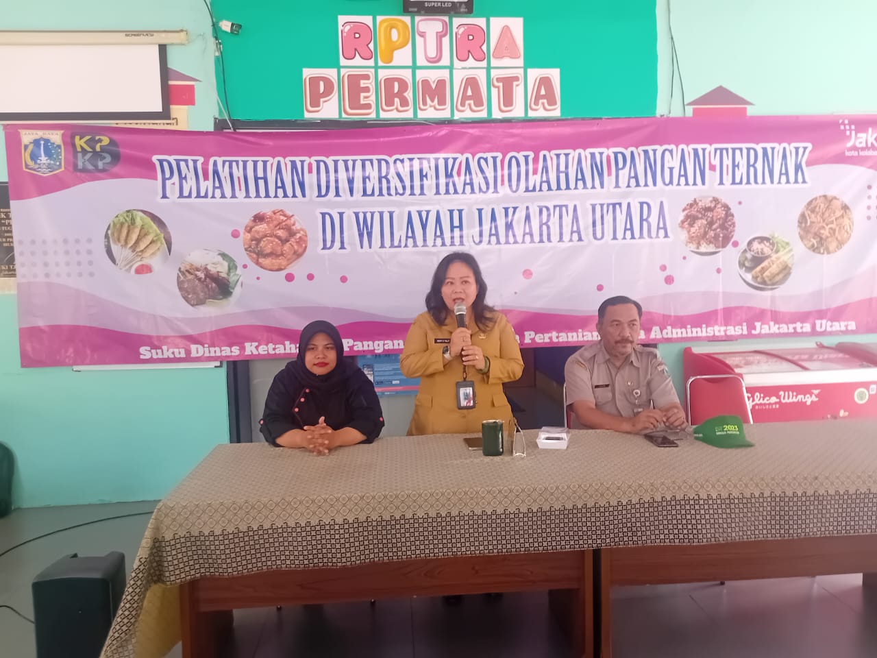 Kasi Ekbang Kecamatan Koja Hadiri Pelatihan Diversifikasi Olahan Pangan Ternak oleh Sudin KPKP Jakarta Utara di RPTRA Permata 1