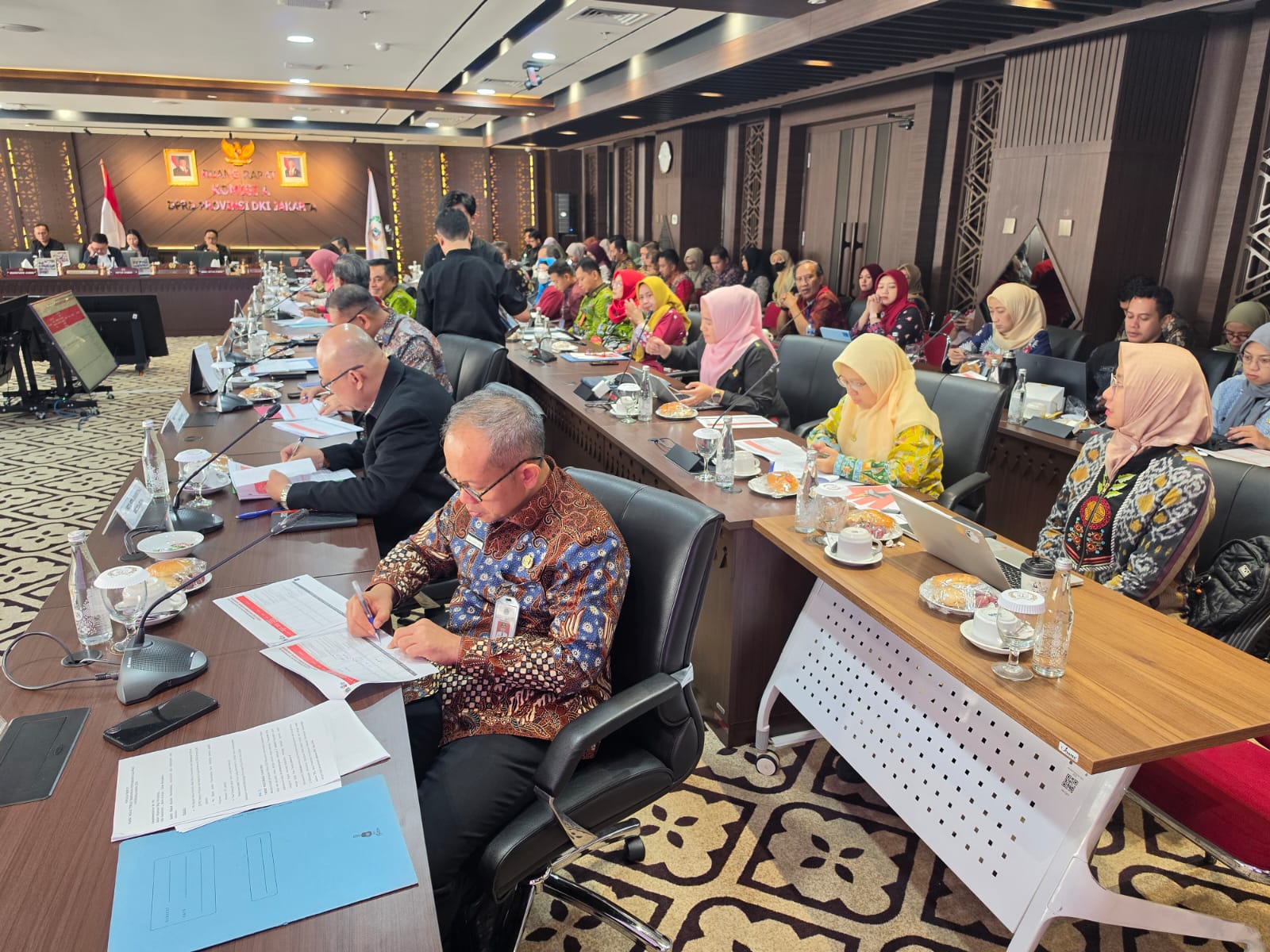 Rapat Kerja (Raker) Komisi A DPRD Provinsi DKI Jakarta 1