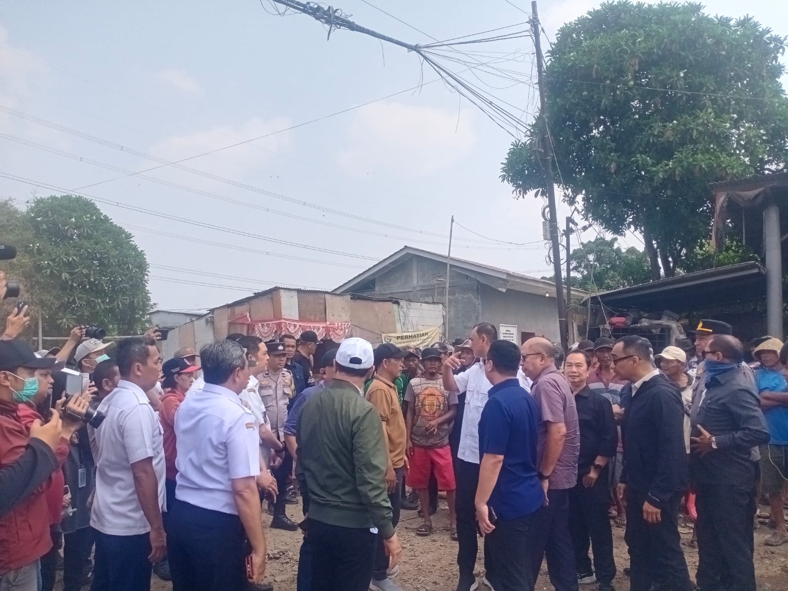 KUNJUNGAN ANGGOTA DPRD PROVINSI DKI JAKARTA DI TPS NAGRAK CILINCING JAKARTA UTARA 4