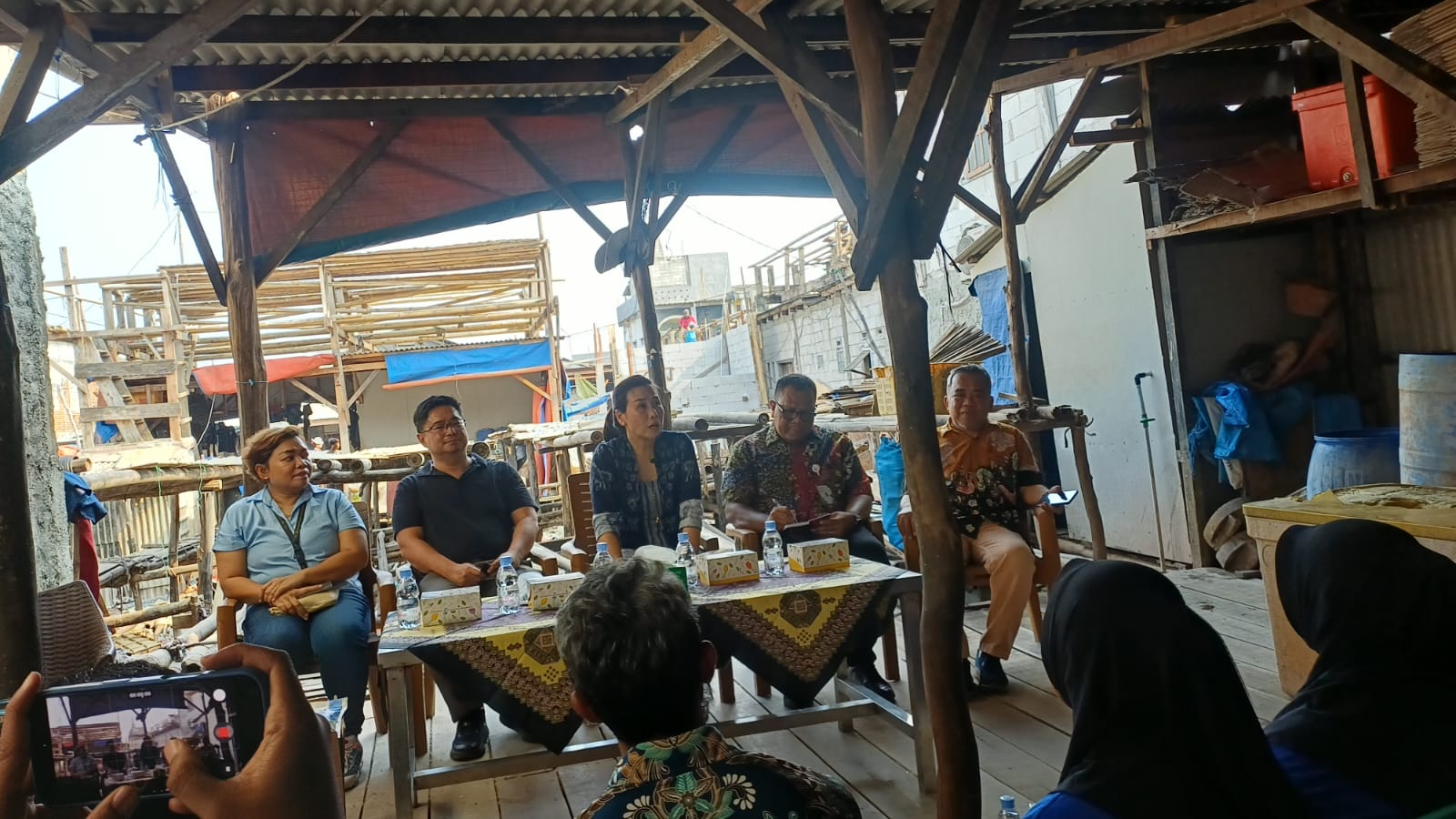 DORONG EKONOMI PEREMPUAN: WAMEN PPPA IBU VERONICA TAN MENINJAU HIDROPONIK RUSUN MARUNDA DAN SOLAR DRAYER DOME KALIBARU 4