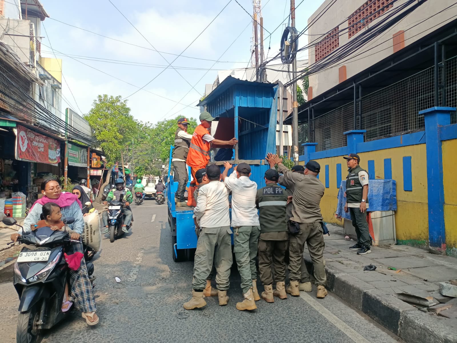 Apel Gabungan Penertiban Wilayah Kelurahan pademangan Timur 3