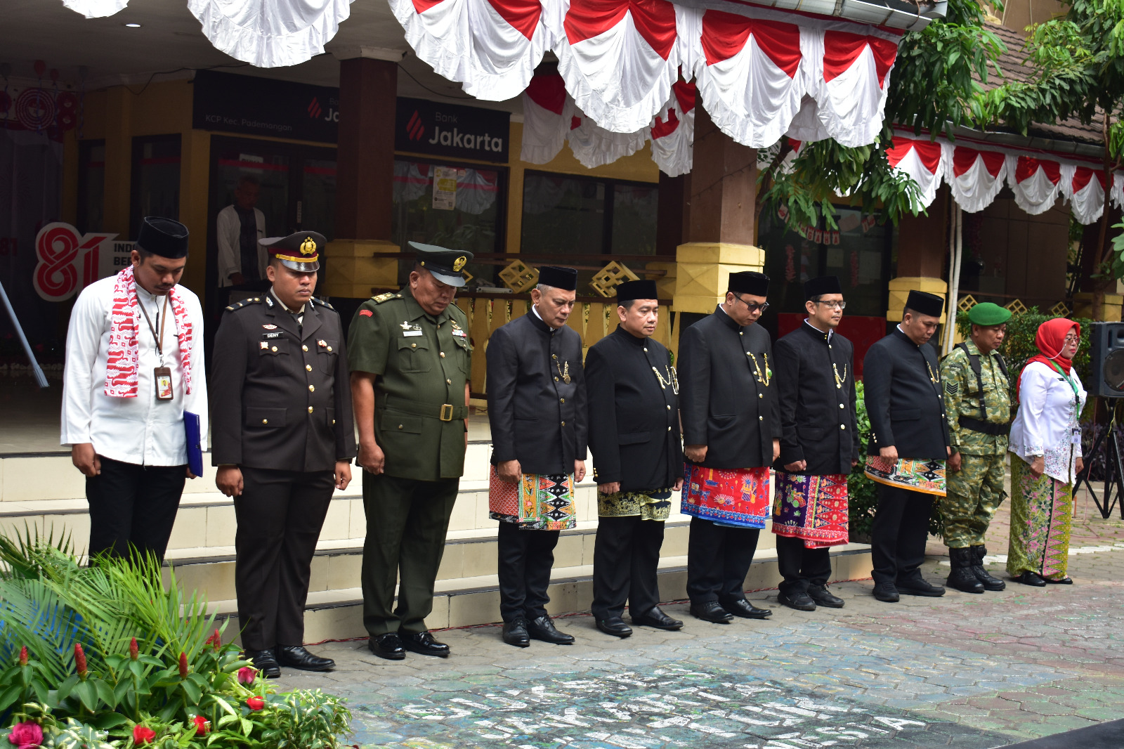 Penuh Khidmat dan Semangat Kebersamaan, Upacara HUT RI Ke-81 di Kecamatan Pademangan Berlangsung Semarak 3