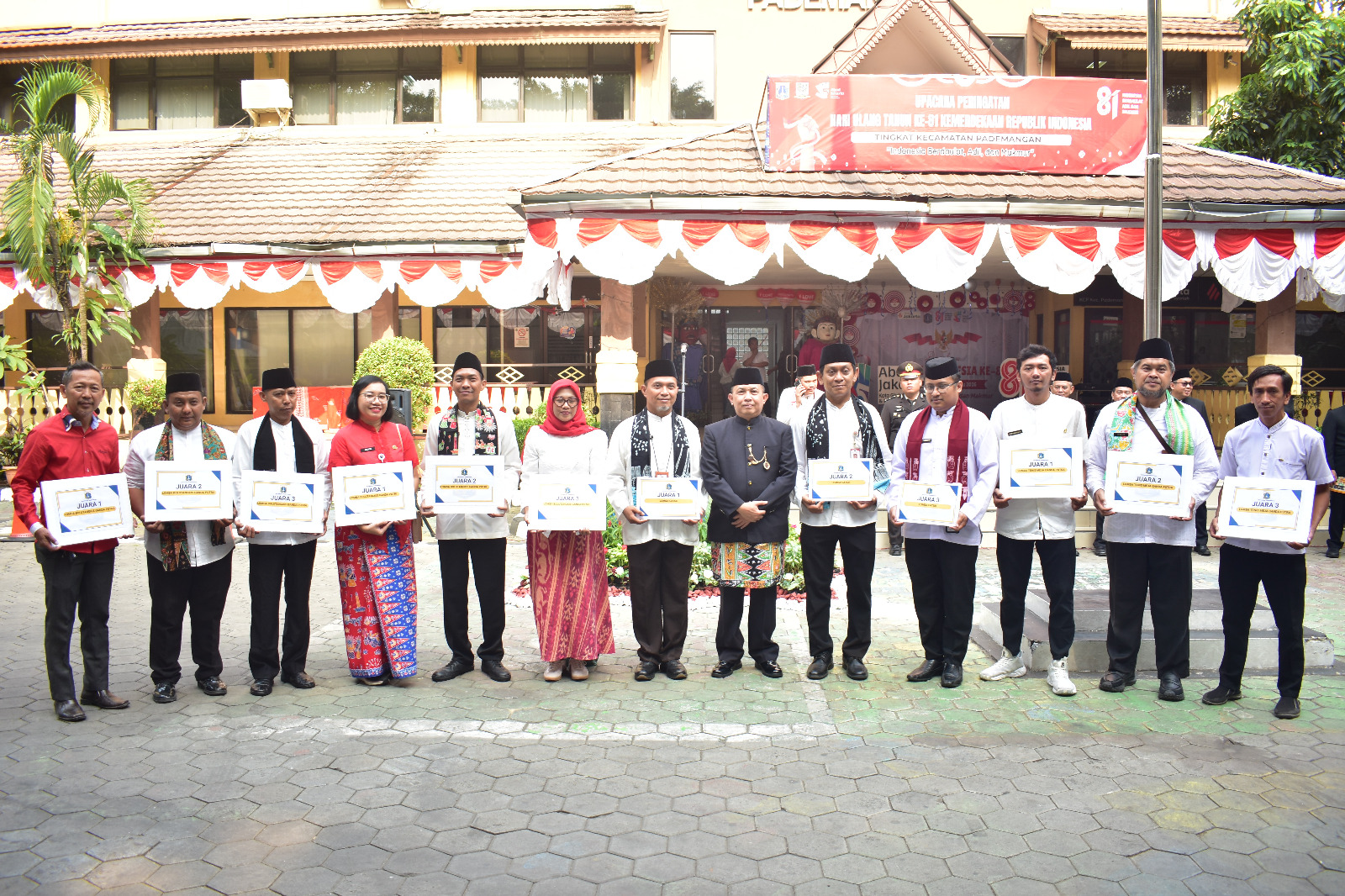 Penuh Khidmat dan Semangat Kebersamaan, Upacara HUT RI Ke-81 di Kecamatan Pademangan Berlangsung Semarak 4