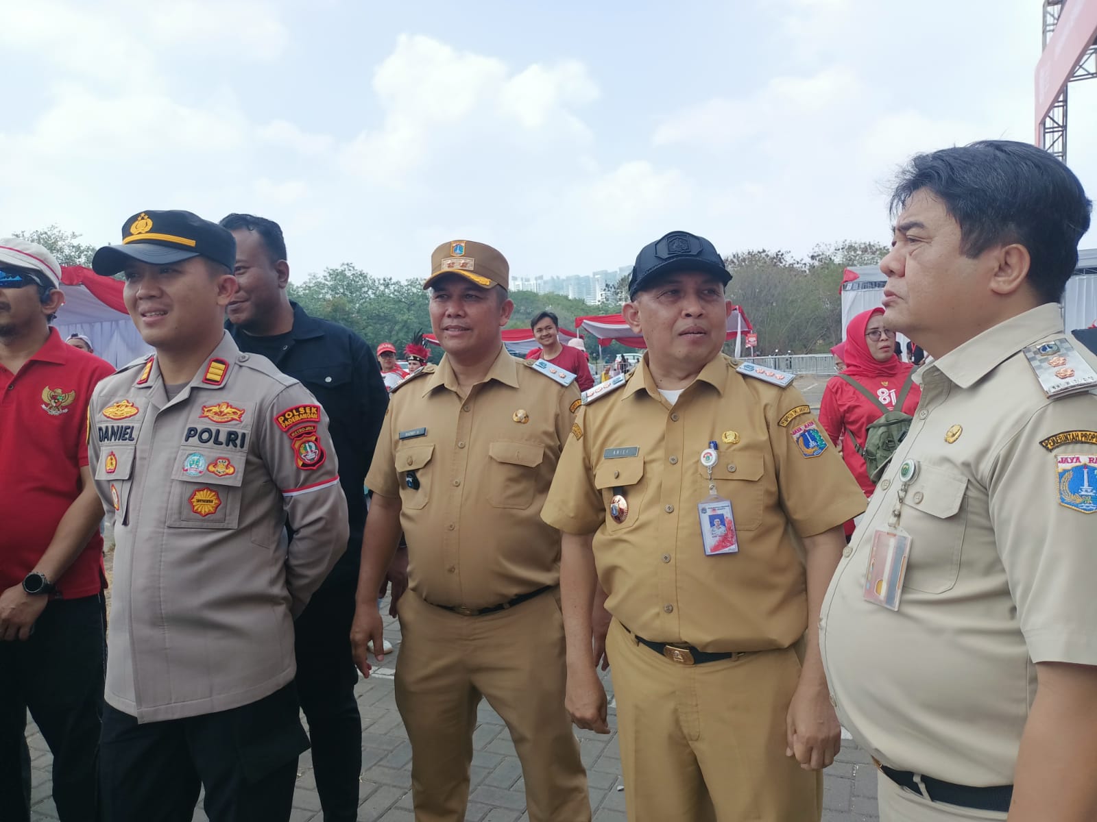 Semarak Kemerdekaan dan Kepedulian  Kecamatan Pademangan Gelar Pesta Jamuan Rakyat Bersama Wamen PPPA Veronica Tan di Lapangan Benyamin Sueb C3 Kemayoran 3