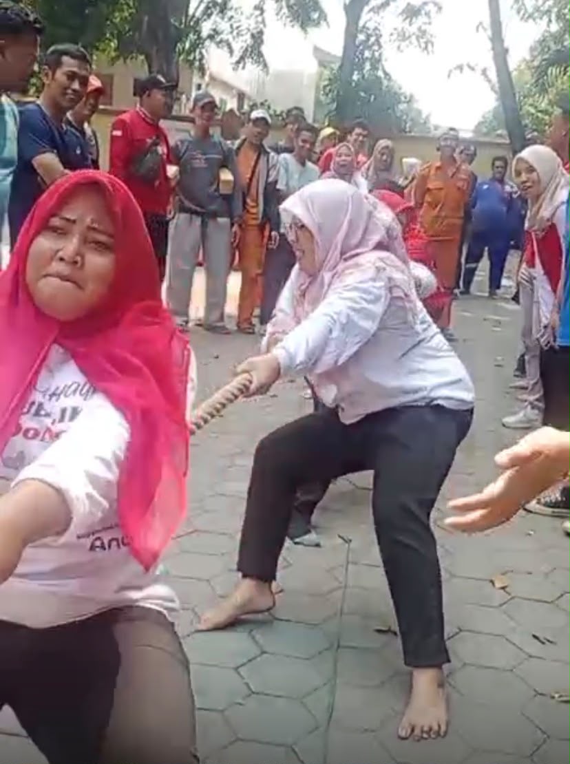 Merajut Kebersamaan di Kecamatan Pademangan: Aksi & Gelak Tawa Lomba Tradisional 6