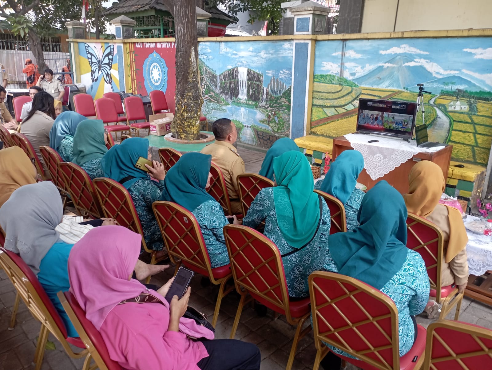 Gerakan Tanam Serentak Tanaman Pendamping Beras di Kecamatan Pademangan 1
