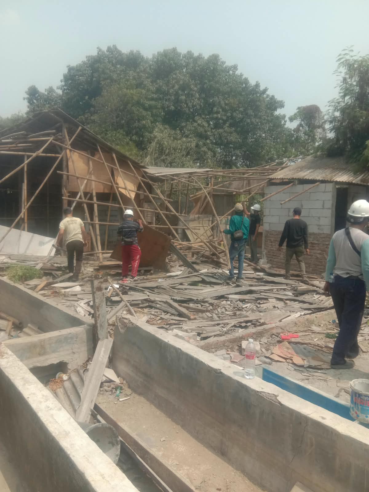 Gotong Royong Menata Lingkungan Wujudkan Kawasan yang Bersih, Aman dan Nyaman 3