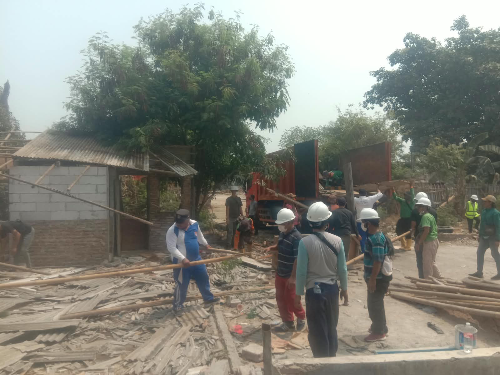 Gotong Royong Menata Lingkungan Wujudkan Kawasan yang Bersih, Aman dan Nyaman 5