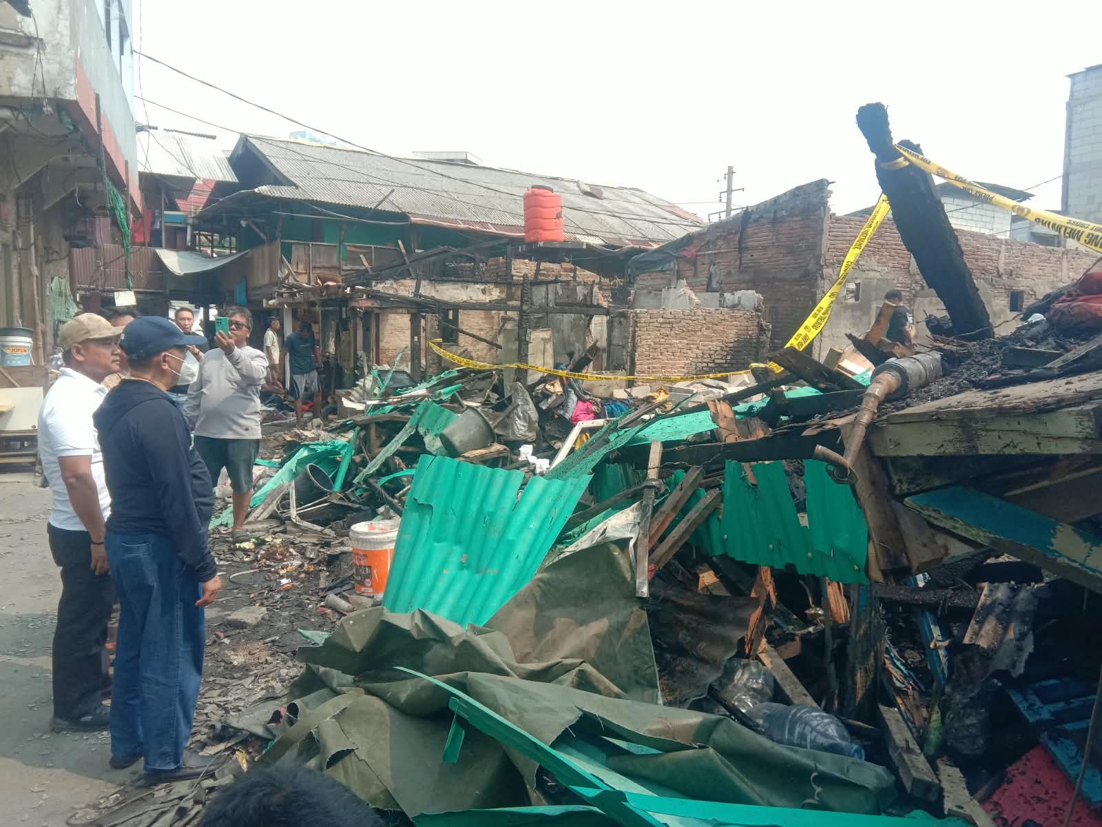 Camat Pademangan Hadir untuk Warga Terdampak Kebakaran 3