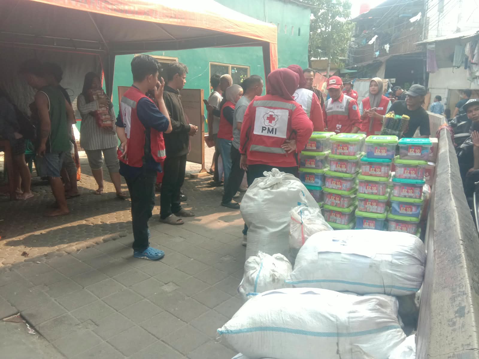 Camat Pademangan Hadir untuk Warga Terdampak Kebakaran 2