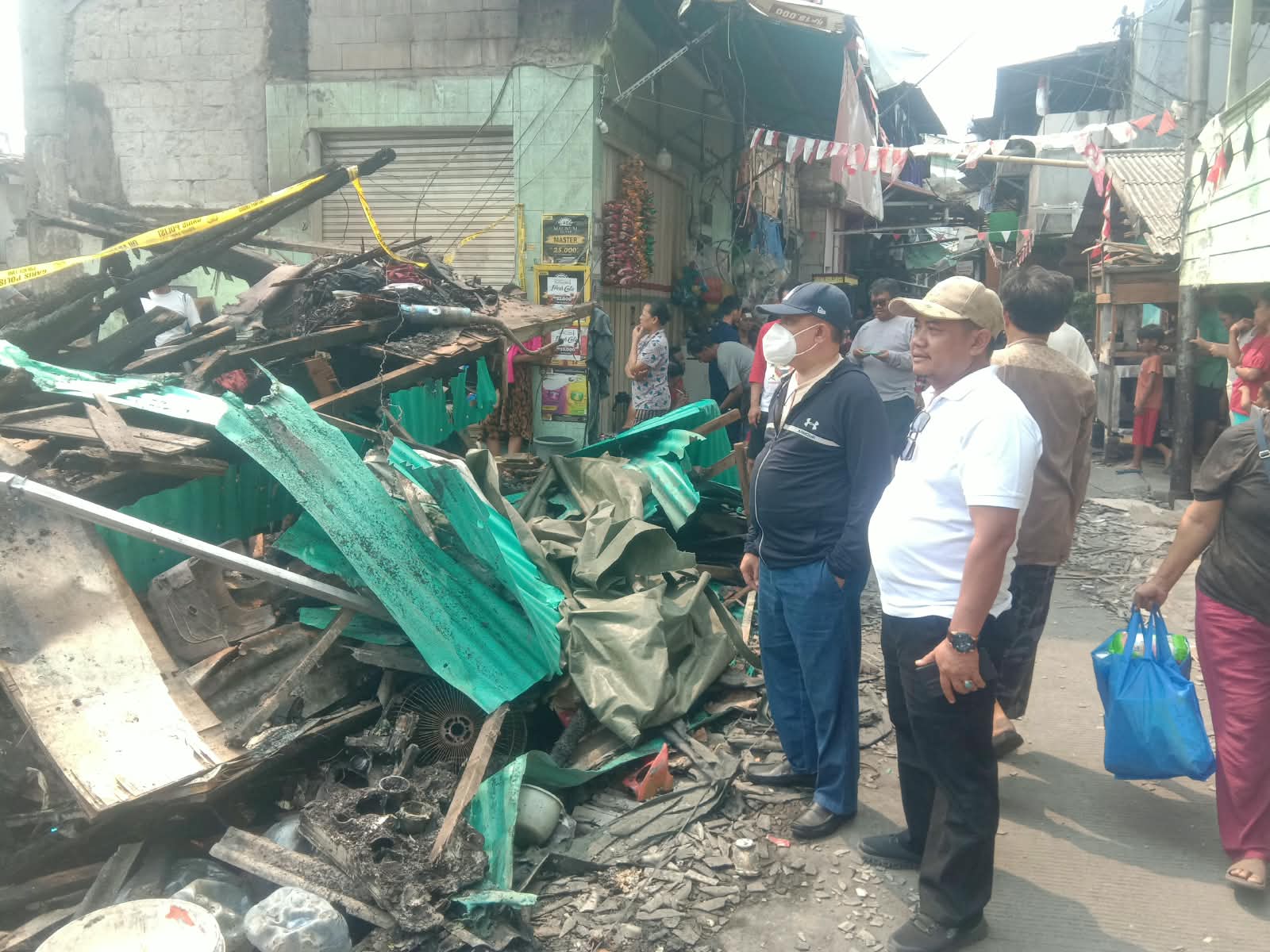 Camat Pademangan Hadir untuk Warga Terdampak Kebakaran 4