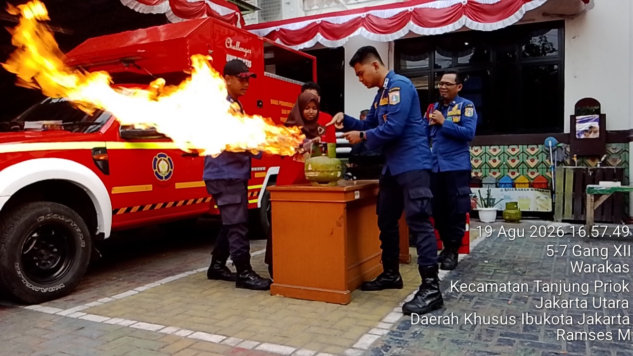 Edukasi Sejak Dini, Sudin Gulkarmat Jakut Melatih Peserta Didik SMP Tingkat Kelurahan Warakas Tanggap Kebakaran 1