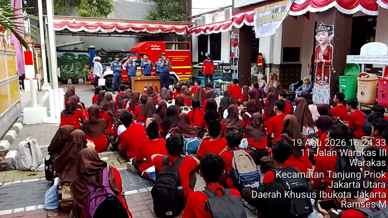 Edukasi Sejak Dini, Sudin Gulkarmat Jakut Melatih Peserta Didik SMP Tingkat Kelurahan Warakas Tanggap Kebakaran 3