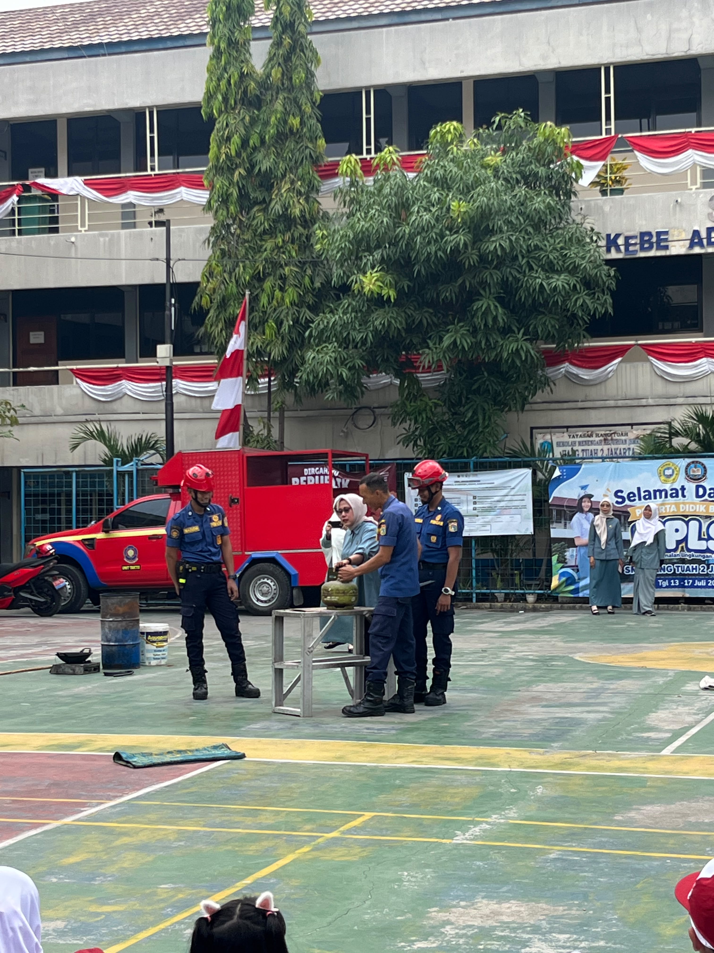 Sosialisasi Pencegahan Kebakaran Di Sekolah Hang Tuah SD 8 dan SMP 5 Jakarta 1