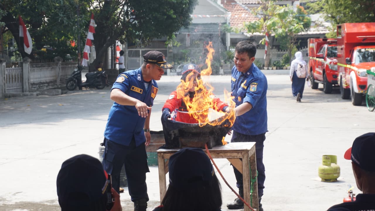 Gladi Rencana Operasi Penanggulangan Kebakaran dan Penyelamatan di RW 01 Kel. Sungai Bambu 3