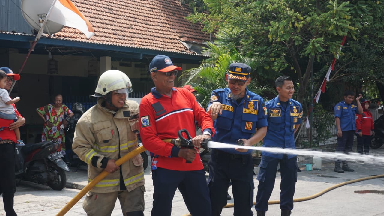 Gladi Rencana Operasi Penanggulangan Kebakaran dan Penyelamatan di RW 01 Kel. Sungai Bambu 2