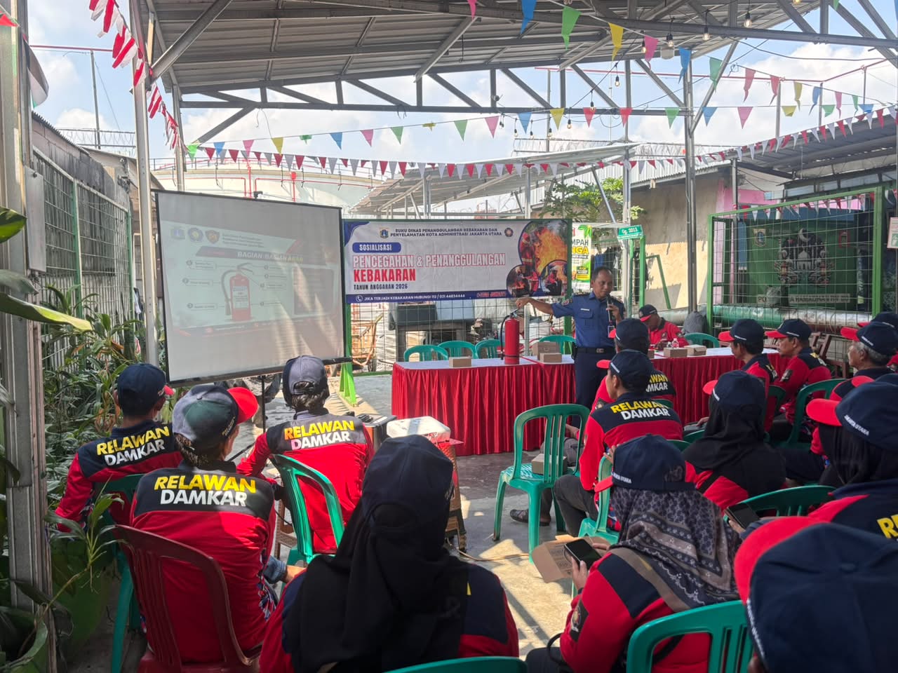 Sosialisasi Pencegahan dan Penanggulangan Kebakaran di RW 10 Kel. Rawa Badak Selatan 4