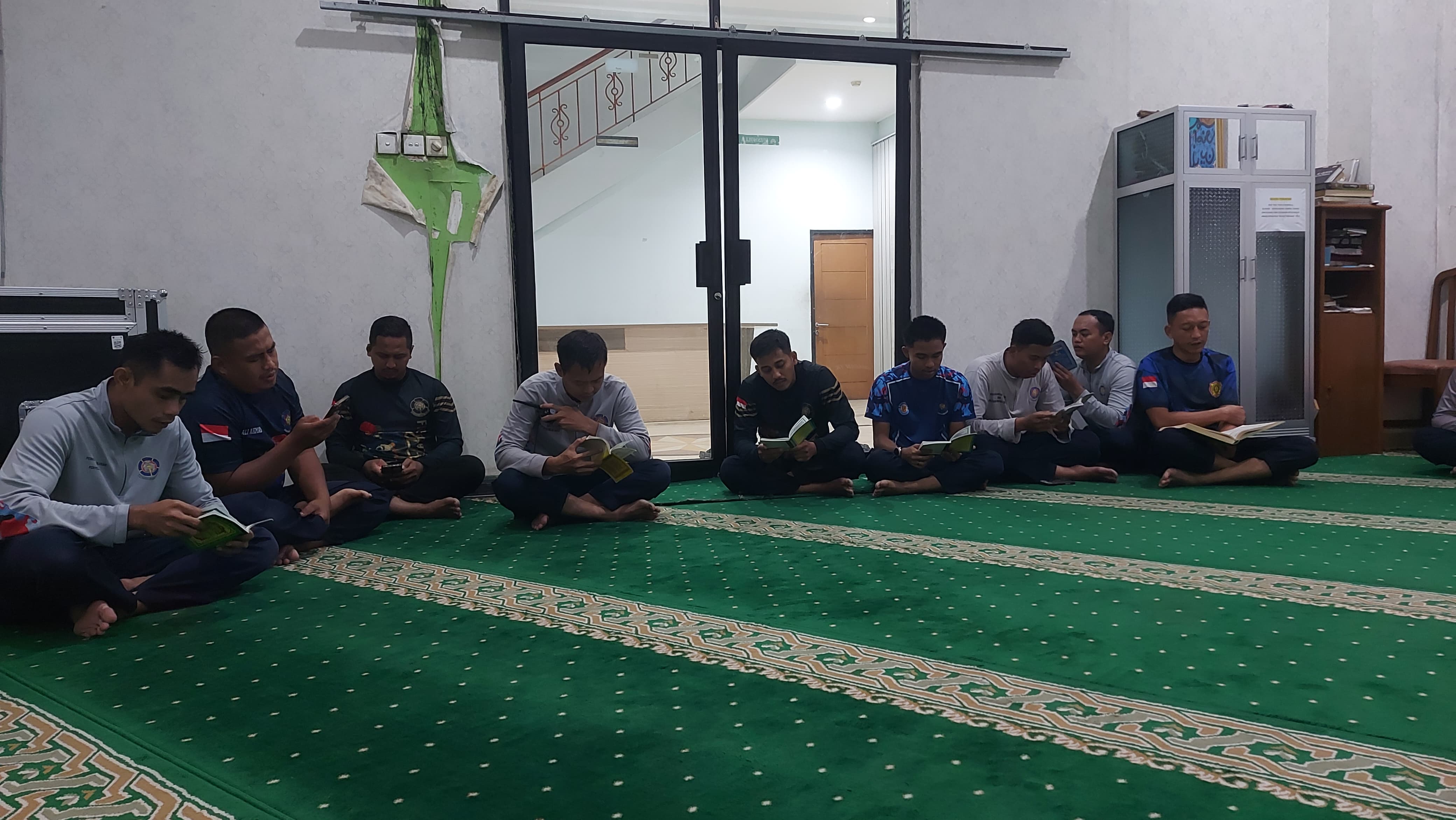 Pengajian Rutin Malam Jumat Petugas Gulkarmat Jakarta Utara. 3