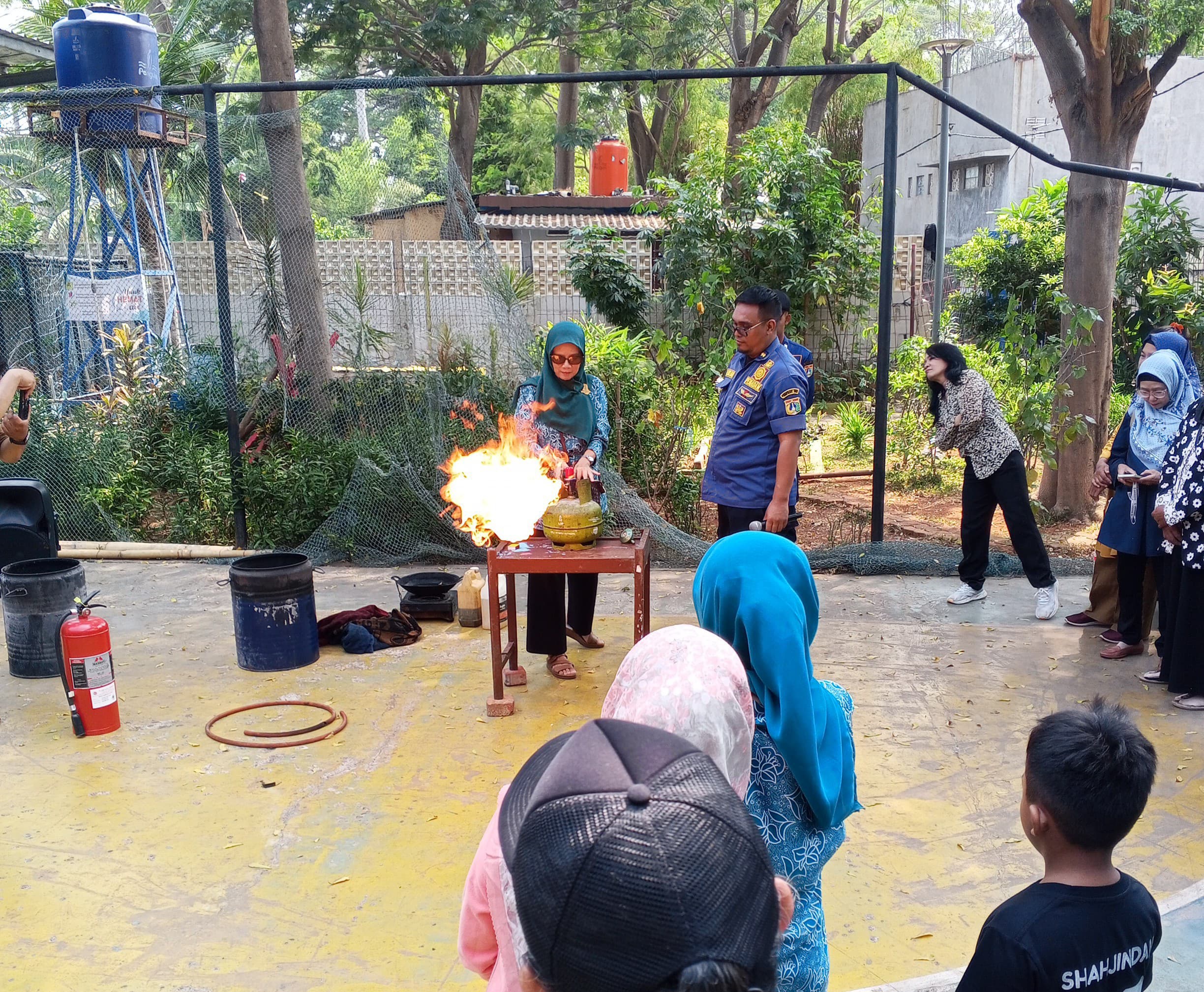 Sosialisasi Pencegahan dan Penanggulangan Kebakaran Para Kader PKK Kel. Sunter Agung 2