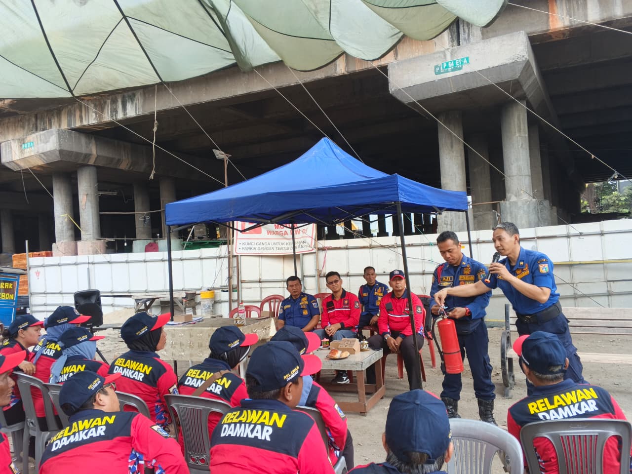 Sosialisasi Pencegahan dan Penanggulangan Kebakaran RW 05 Kel. Penjaringan 2