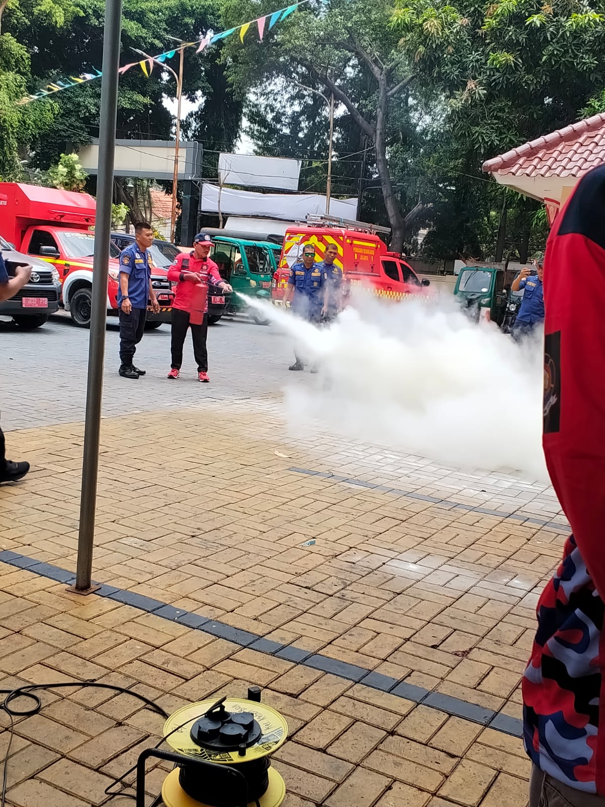 Pembinaan REDKAR Kelurahan Kebon Bawang. 4
