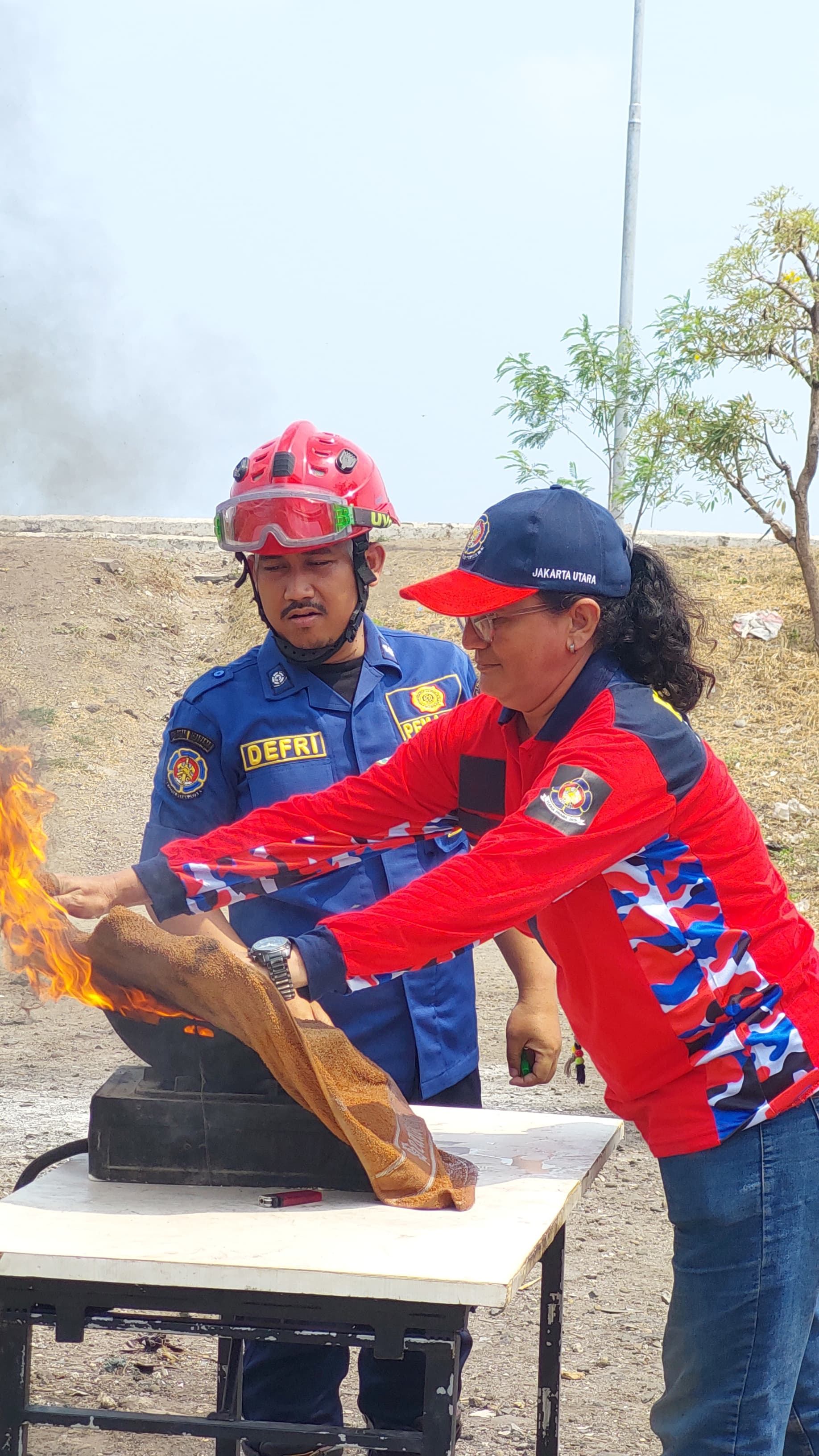 Sosialisasi Pencegahan dan Penanggulangan Kebakaran di RW 14 Kelurahan Kalibaru 6