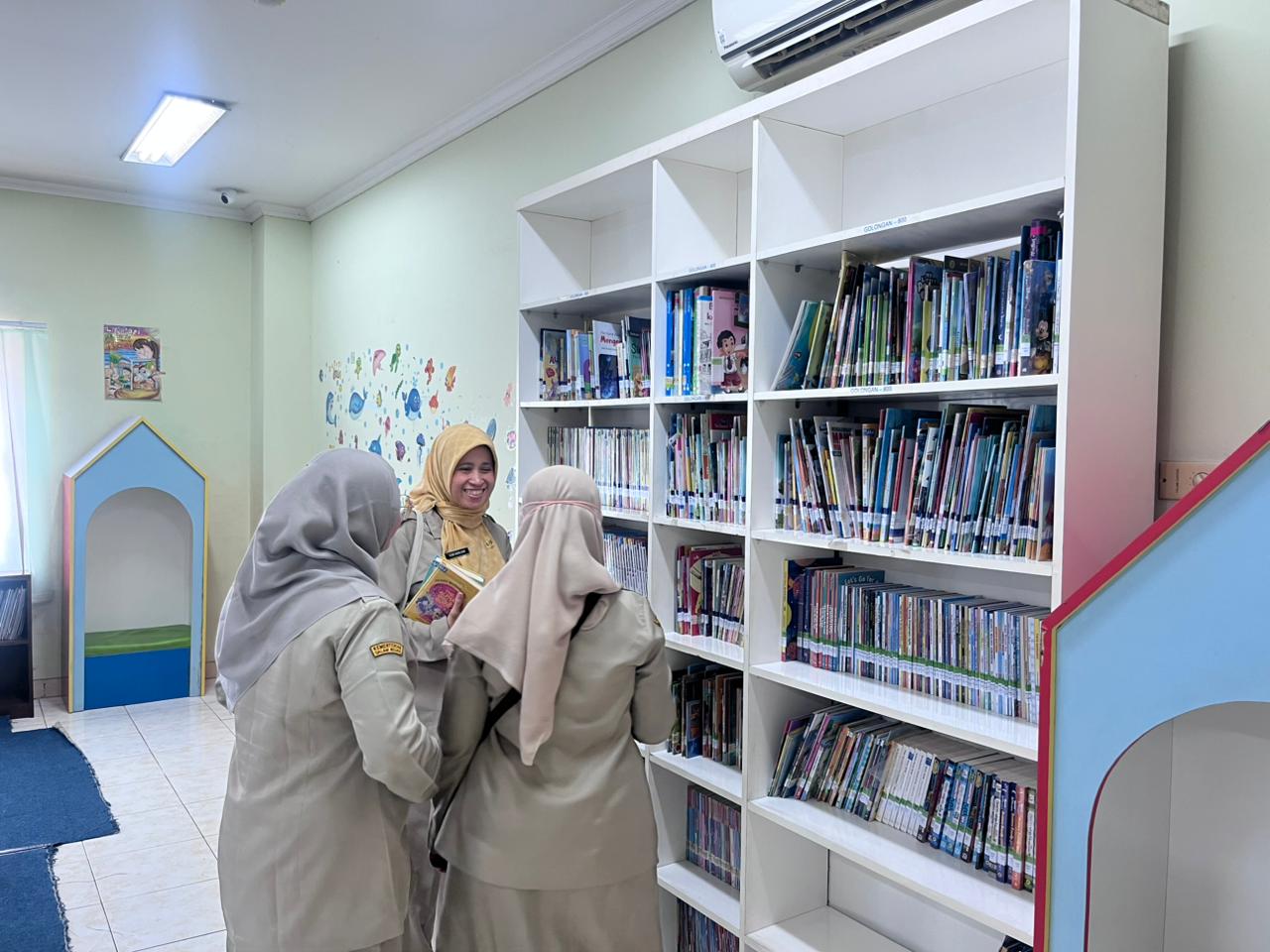 Peninjauan ke Perpustakaan Umum Daerah Dalam Mendukung Peningkatan Literasi Masyarakat 5