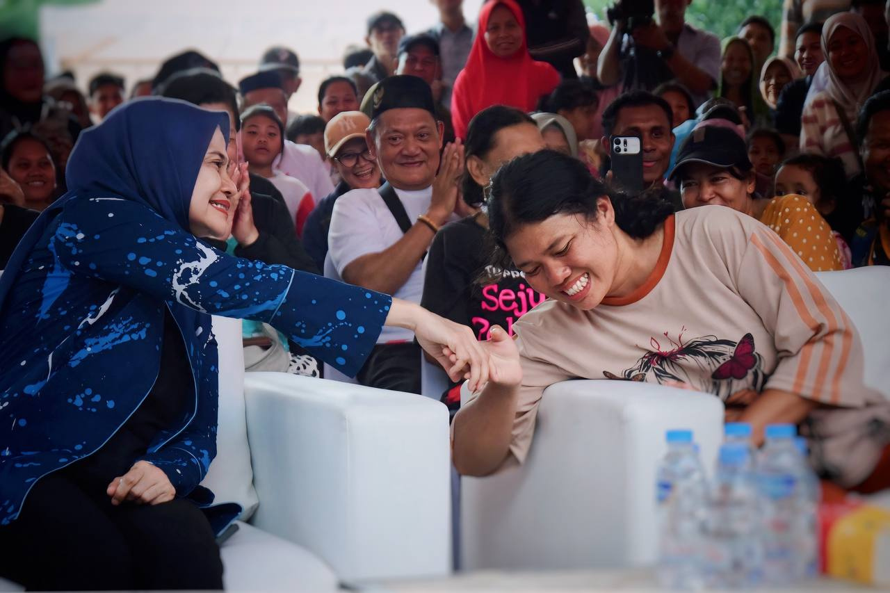 Kehangatan dalam Tawa, Menteri Sosial Hadir di Tengah Warga Pejagalan 1