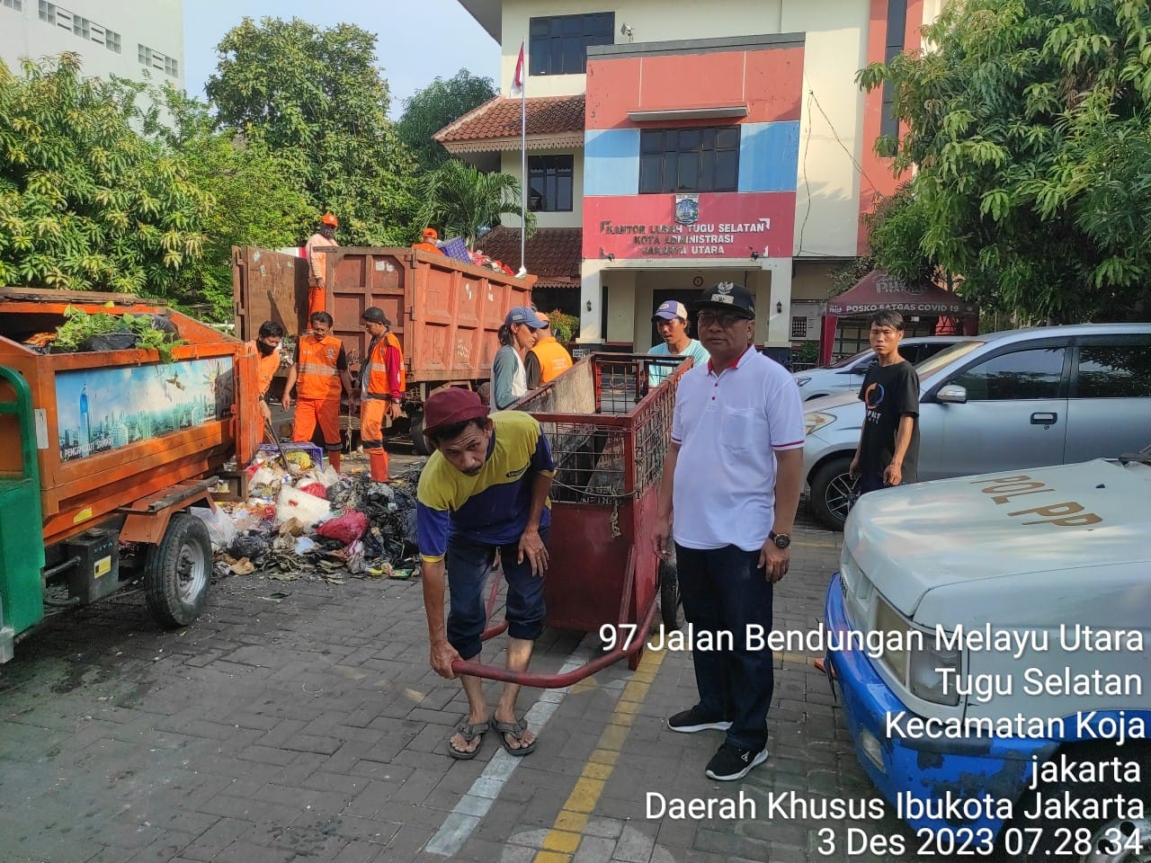 Giat kerja Bakti RW. 01 Kelurahan Tugu Selatan 6