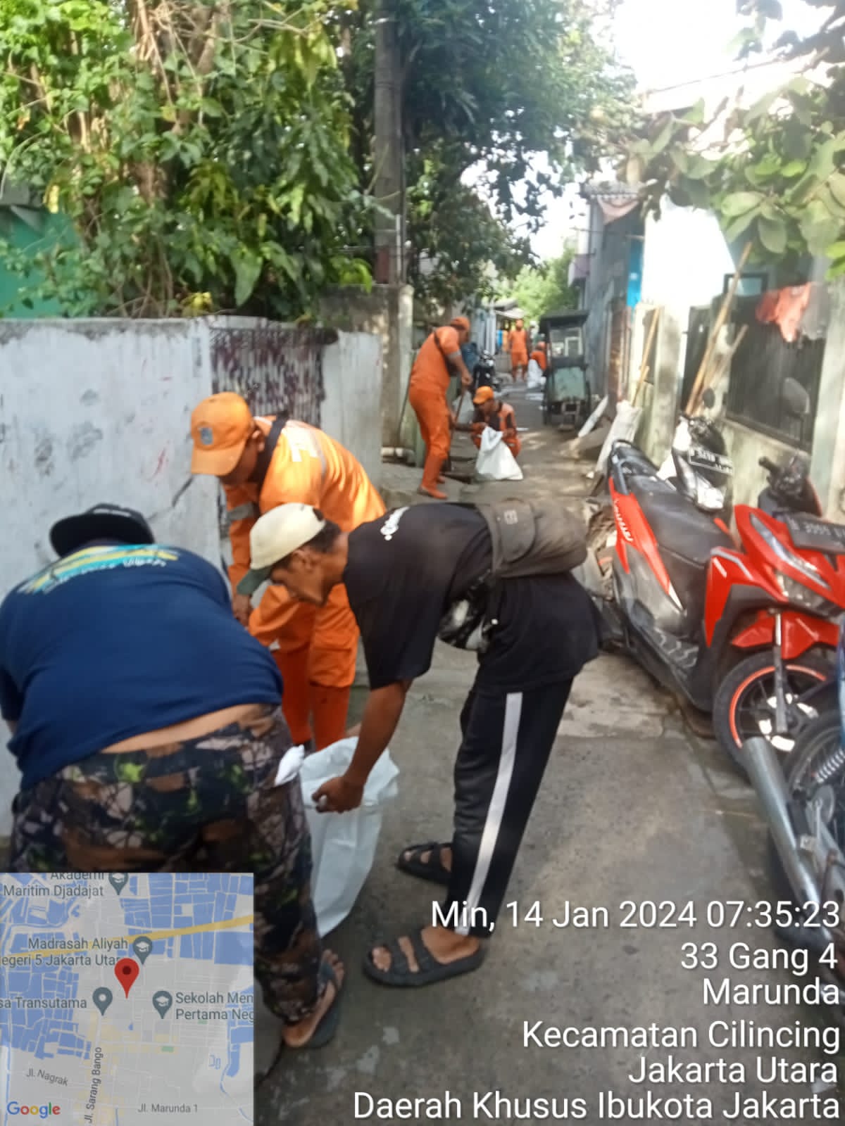 RUTINITAS KERJA BAKTI DI KELURAHAN MARUNDA 2