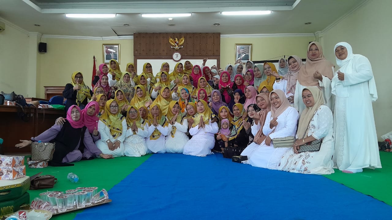 Pengajian Rutin PKK RW. 03 Kelurahan Tugu Selatan 6