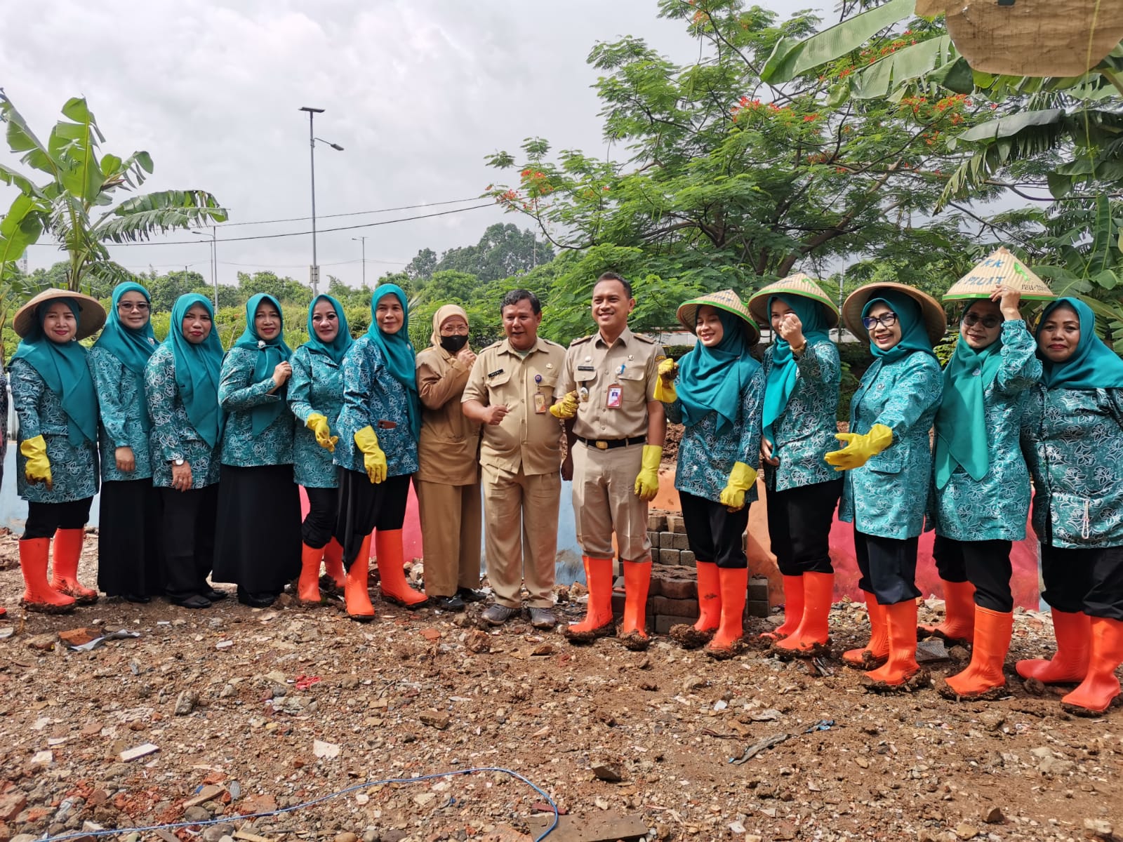 Kecamatan Penjaringan Mengikuti Tanam Serentak dalam rangka Mendukung Swasembada Pangan Nasional 2