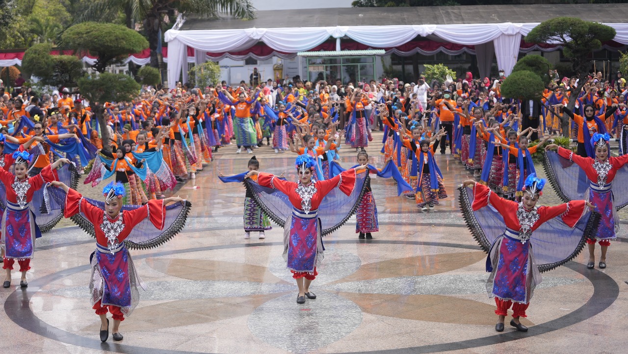 LAUNCHING TARI BURUNG RAJA UDANG 2