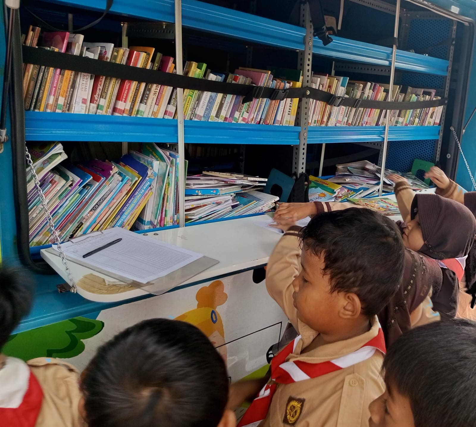 Perpustakaan Keliling 6