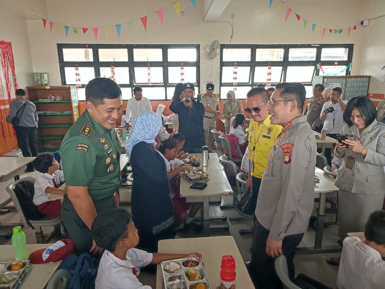 SDN 01 Kelurahan Warakas Jalankan Program Perdana Makan Bergizi Gratis (MBG) di Jakarta Utara I 5