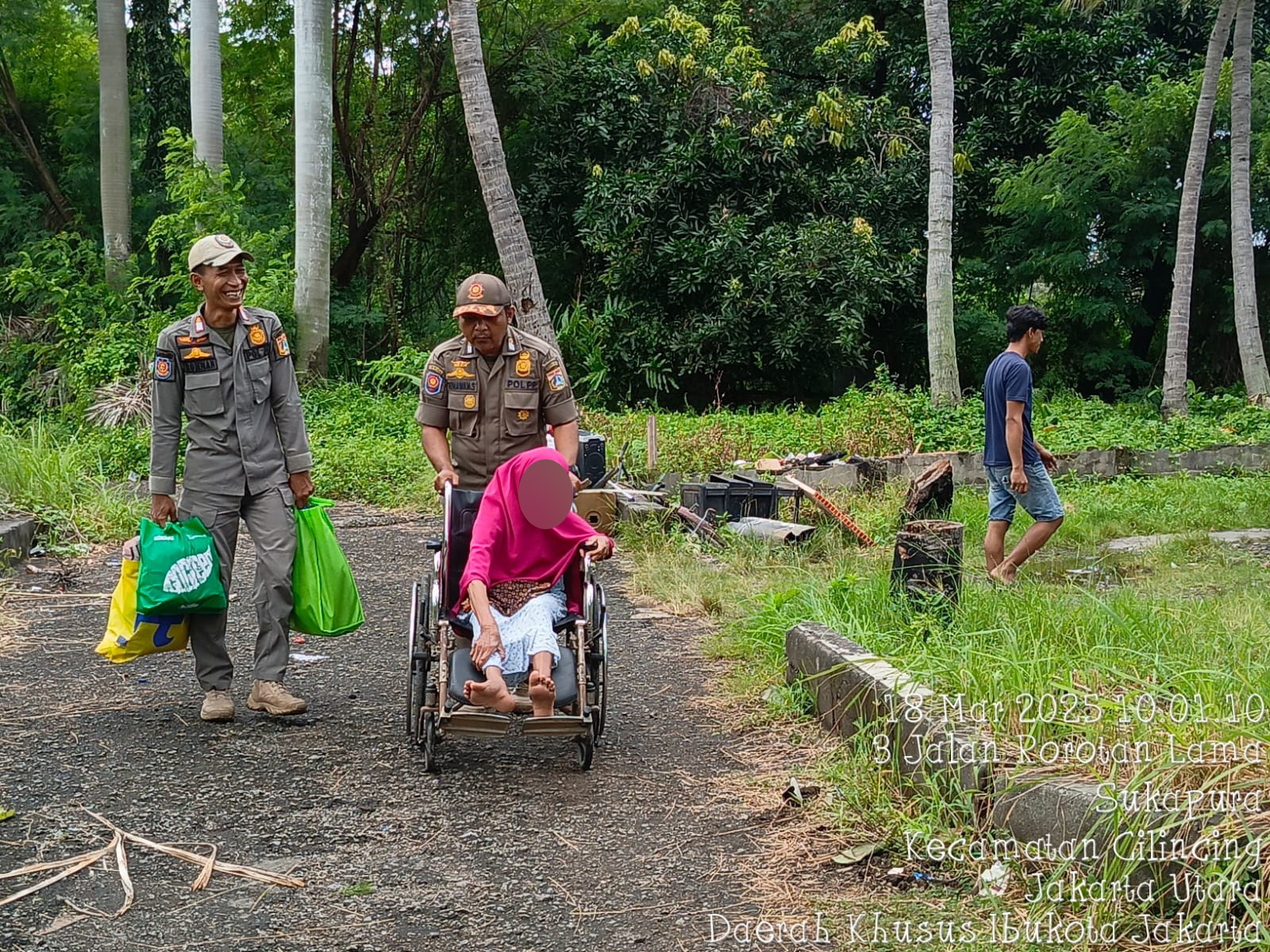 Membantu Relokasi Warga 1