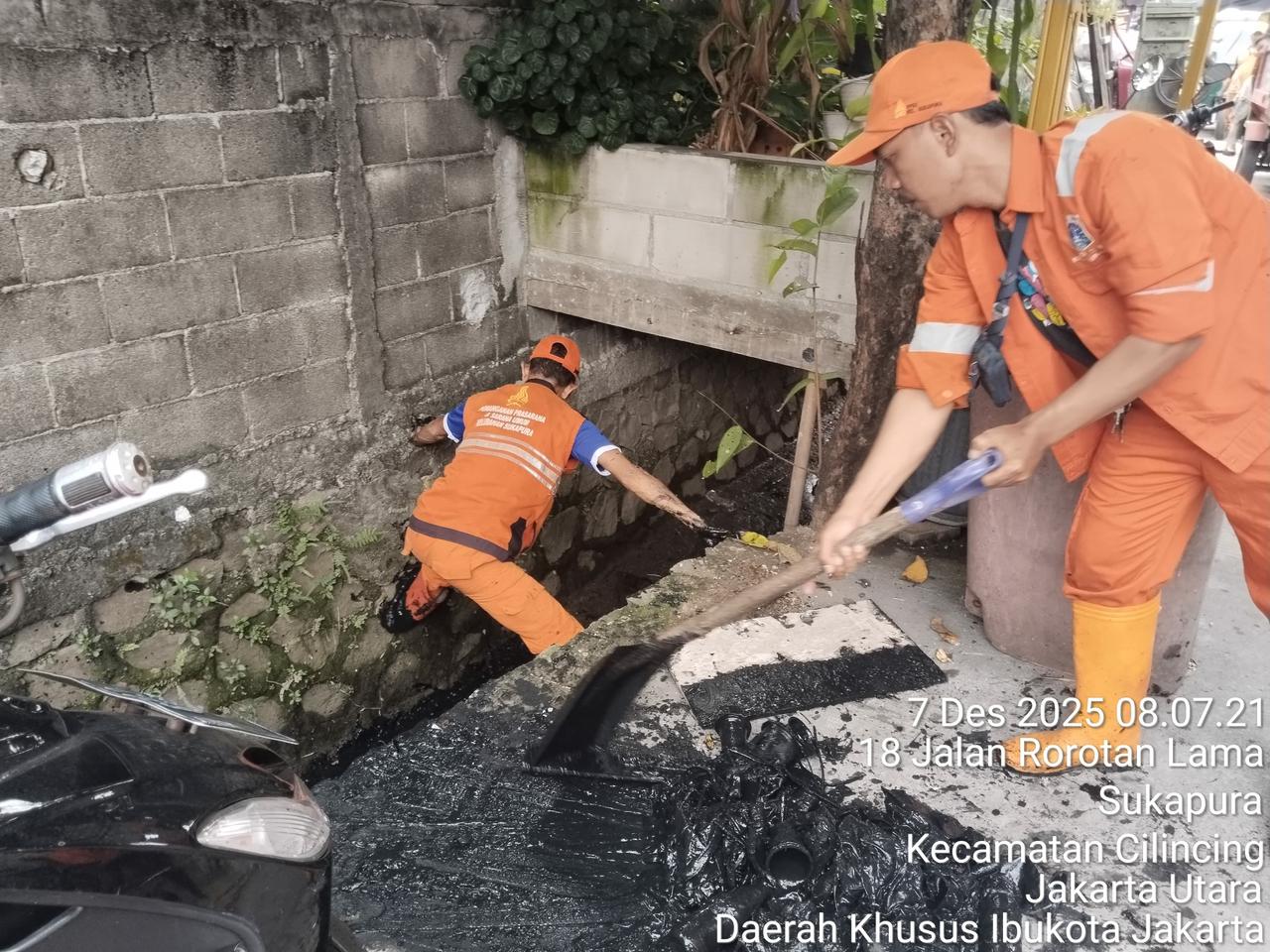 Giat Kerja Bakti Massal dalam rangka Persiapan Menghadapi Cuaca Ekstrim di Wilayah Kecamatan Cilincing 1