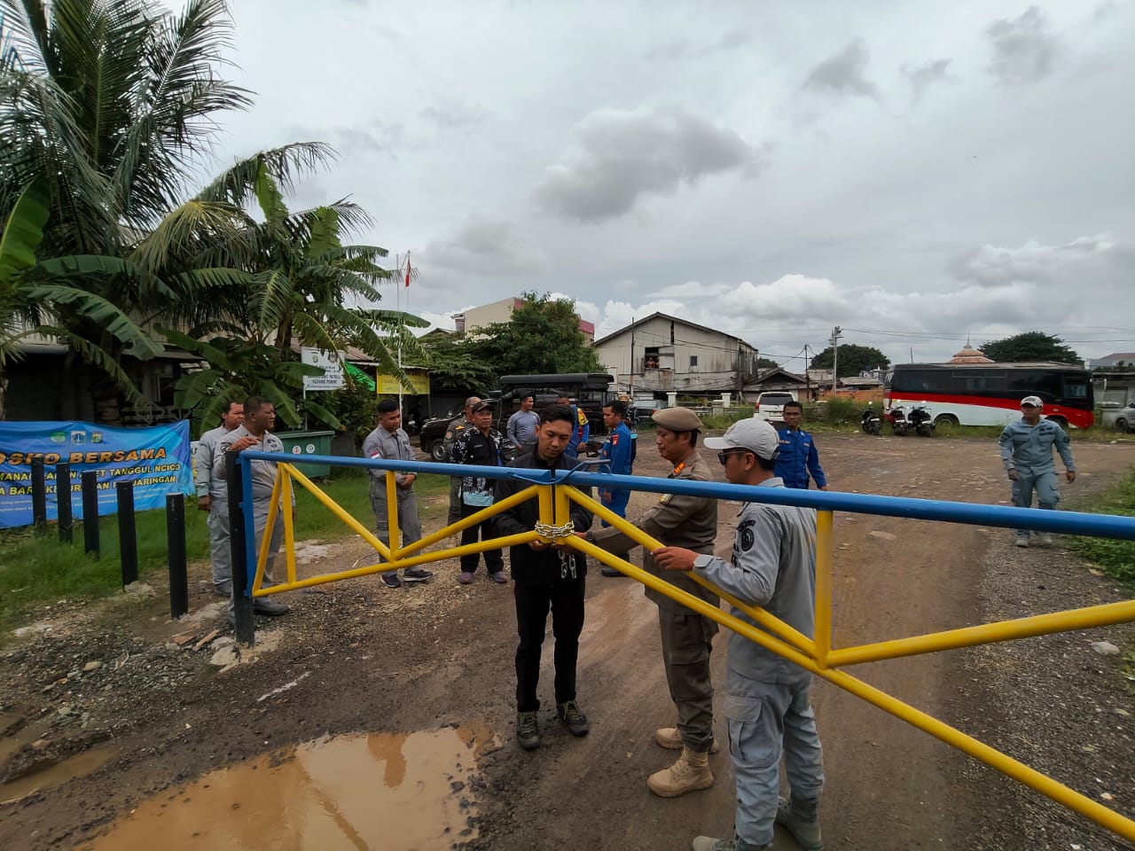 Pengamanan Akses Tanggul NCICD, Cegah Pembuangan Sampah Ilegal 4