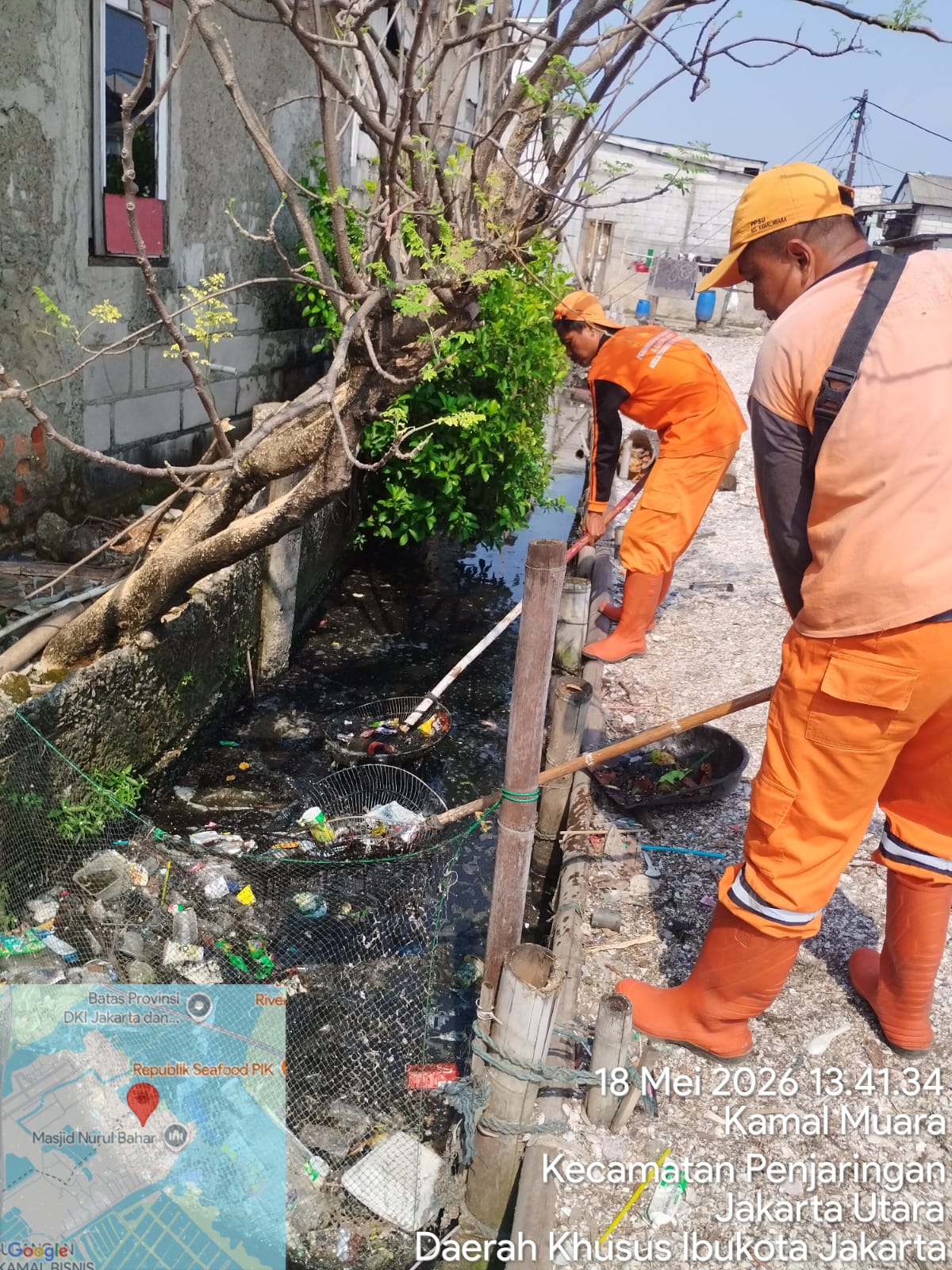 PPSU Kamal Muara Sigap Atasi Sumbatan Saluran Air di Kampung Nelayan RW 004 4