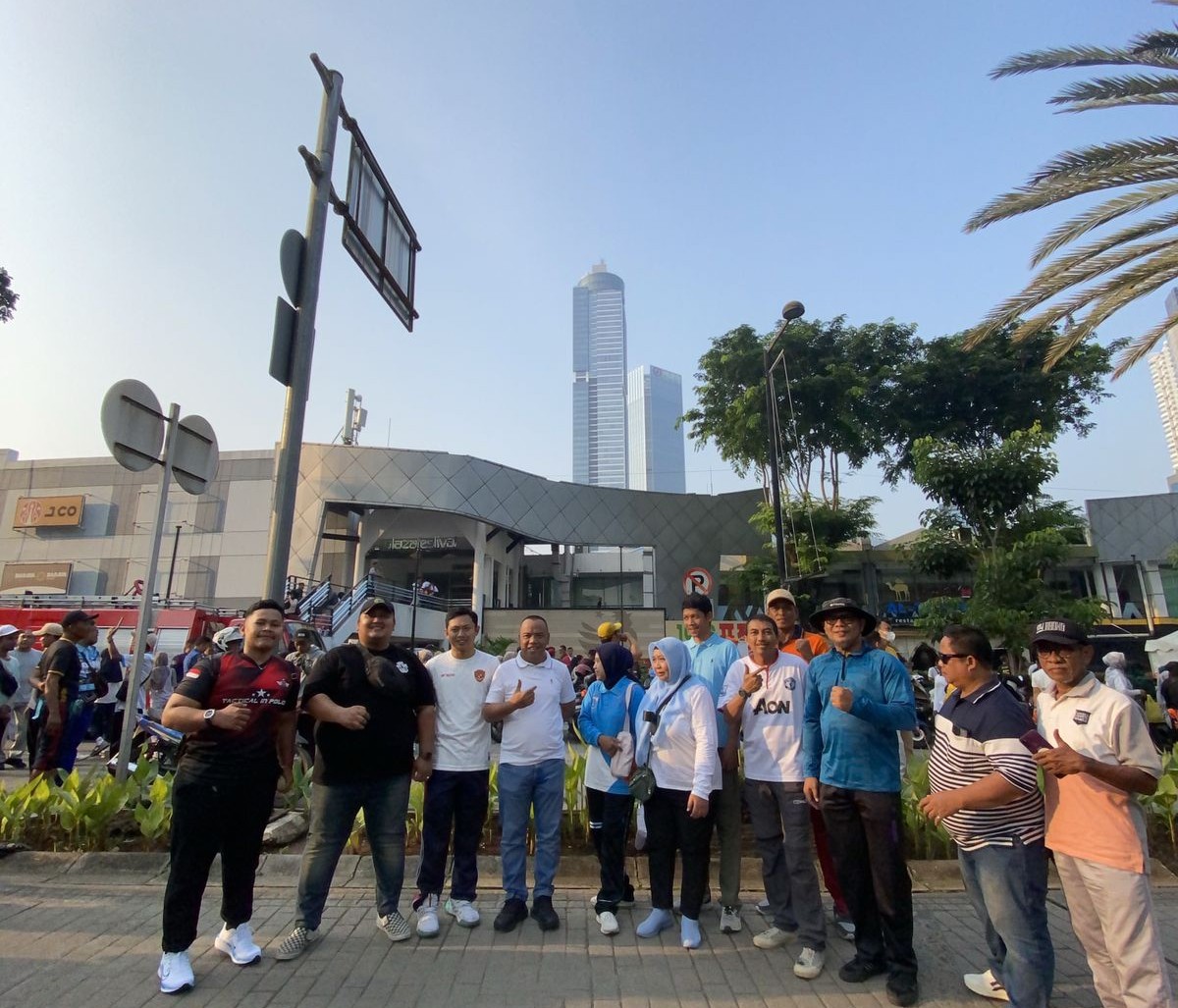 MENGHADIRI PERSIAPAN HUT KOTA JAKARTA 2