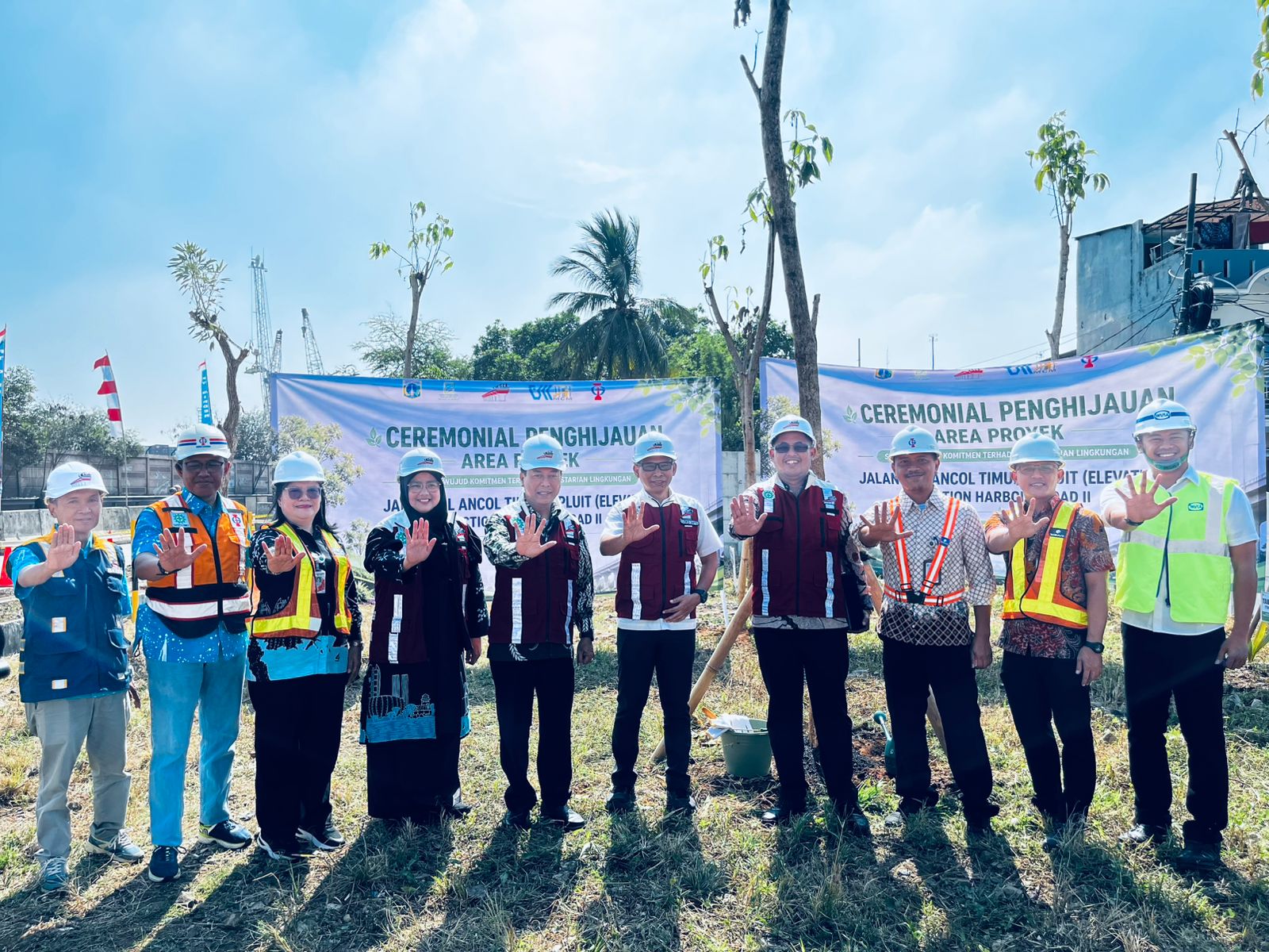 Kegiatan Penghijauan Area Proyek Jalan Tol Ancol Timur – Pluit (Elevated) Harbour Road II di Wilayah Kelurahan Tanjung Priok 5
