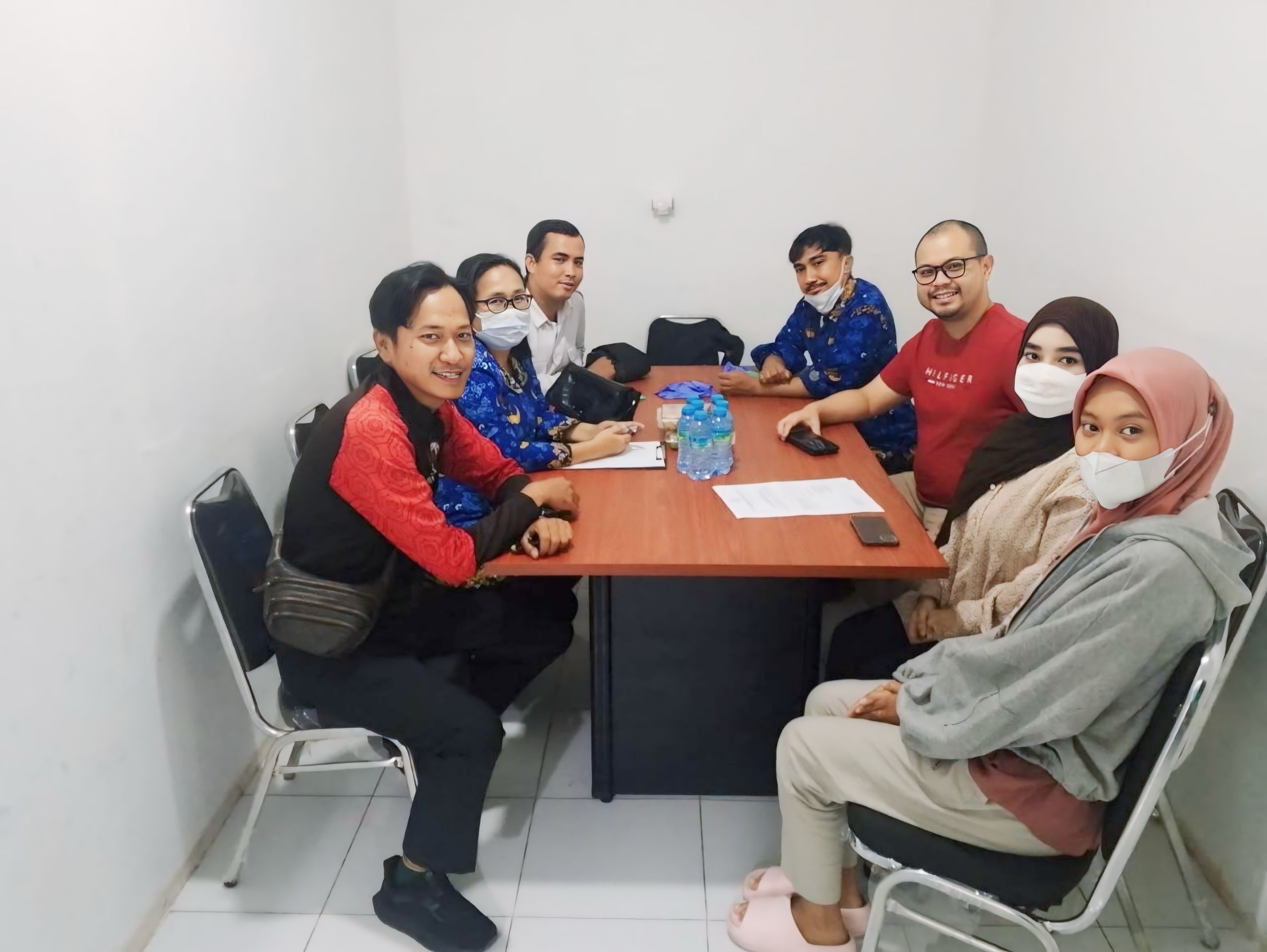 Dukung Ketahanan Pangan, Jajaran Kelurahan Pejagalan Dampingi Kunjungan Sudin KPKP di SPPG Sinar Budi 1