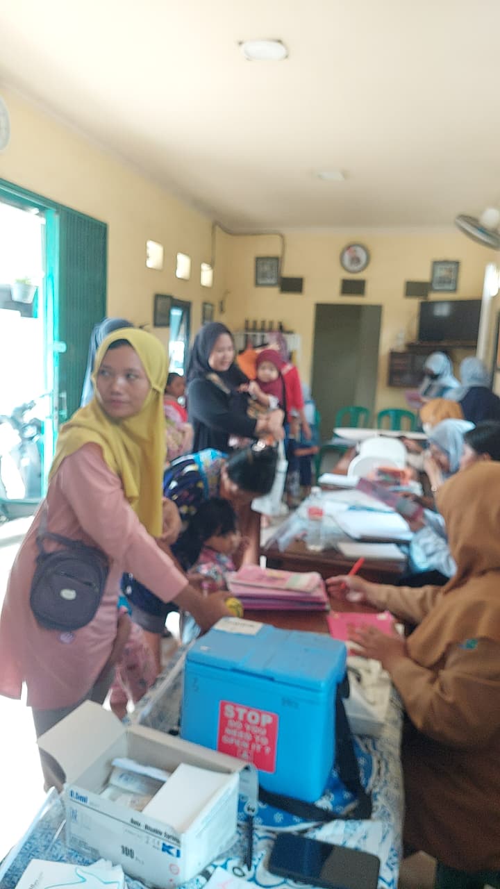 POSYANDU BALITA RW 012 POS 2 DIGELAR UNTUK TINGKATKAN KESEHATAN ANAK 6