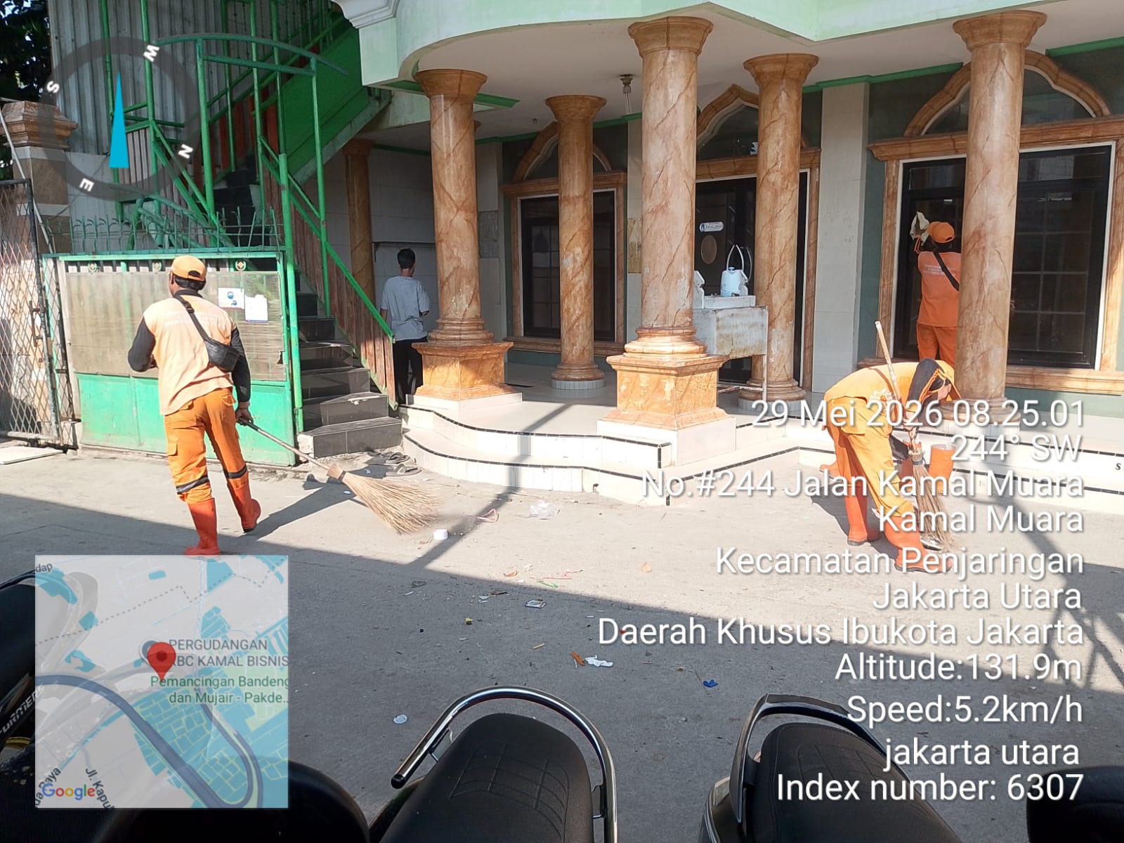 PPSU Kamal Muara Gelar Bersih-Bersih Masjid, Wujud Kepedulian terhadap Kebersihan Rumah Ibadah 5