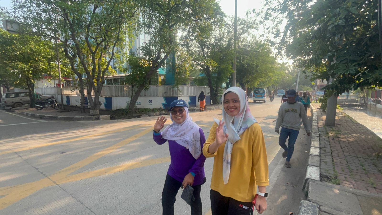 Kegiatan Jalan pagi sehat bersama jajaran Kelurahan Semper Barat 3
