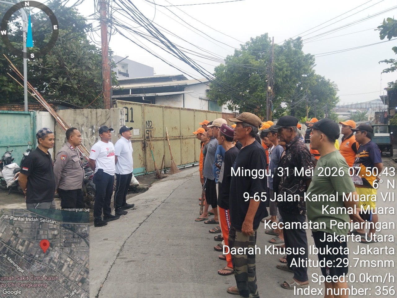 Sinergi Warga dan Unsur Wilayah Warnai Kerja Bakti di Kamal Muara, Wujudkan Lingkungan Bersih dan Nyaman 5