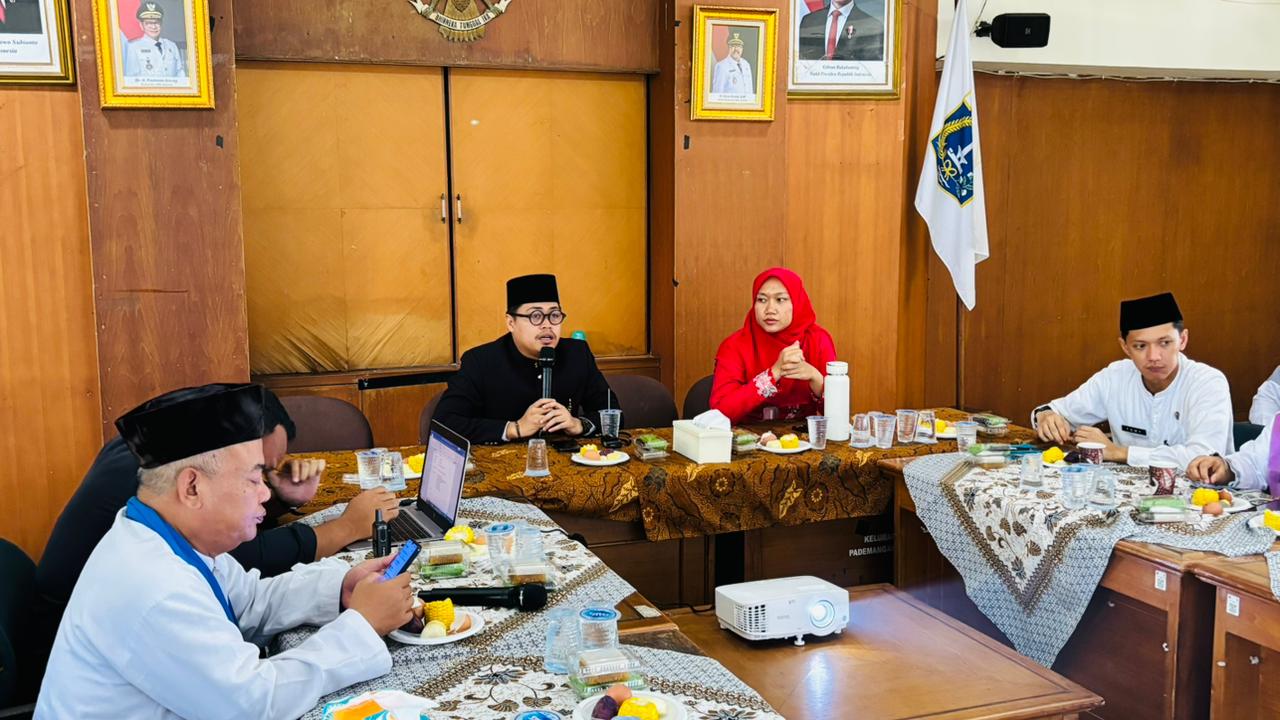 Kelurahan Pademangan Barat Gelar Rapat Koordinasi Dan Evaluasi Kinerja 4